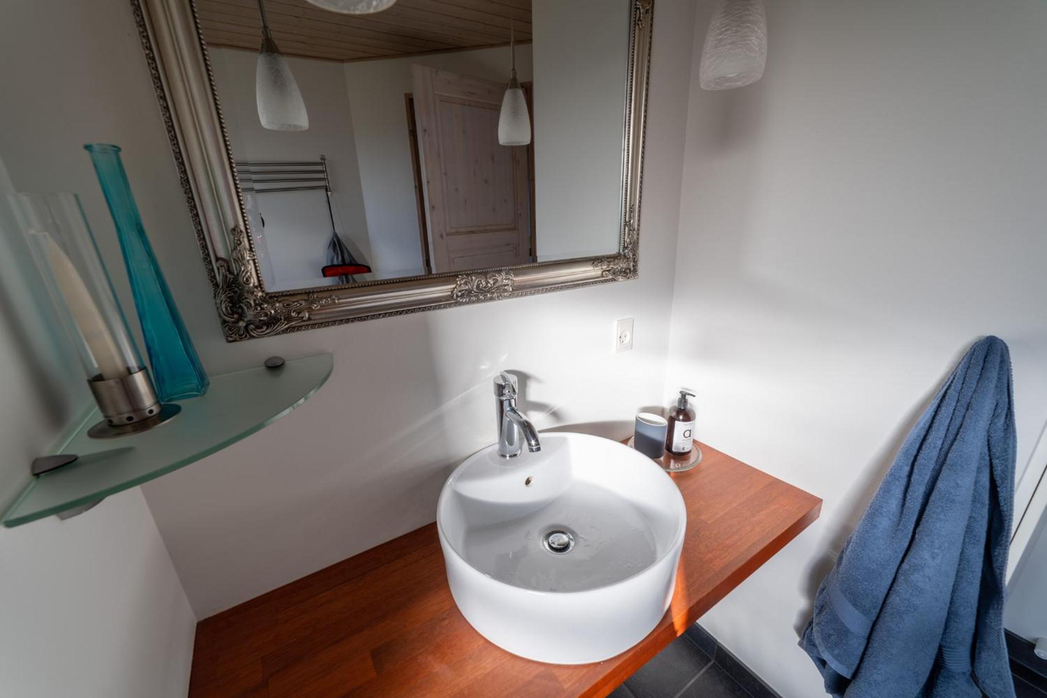 One-Bedroom House photo 2