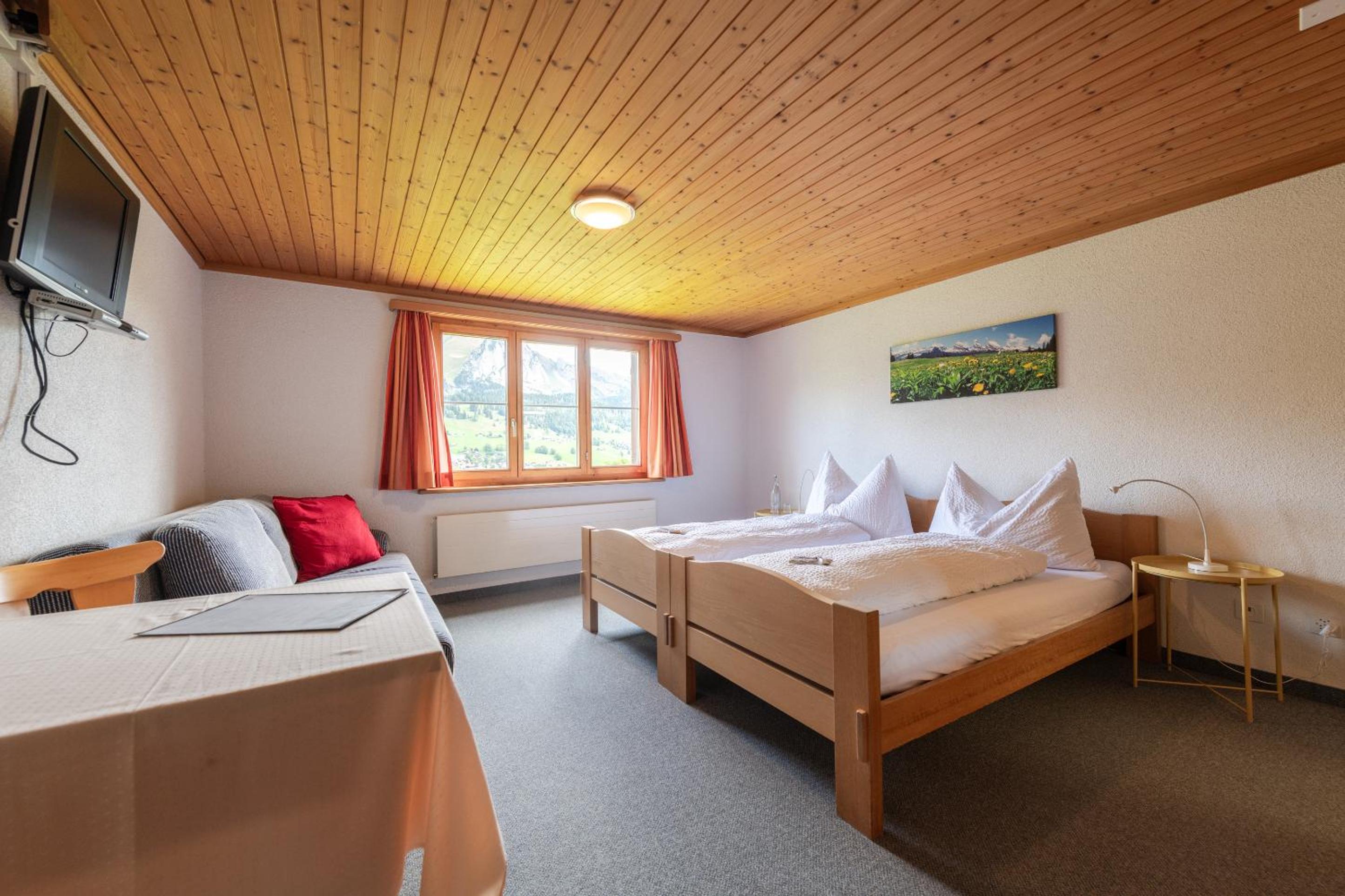 Double Room with Private Bathroom photo 1