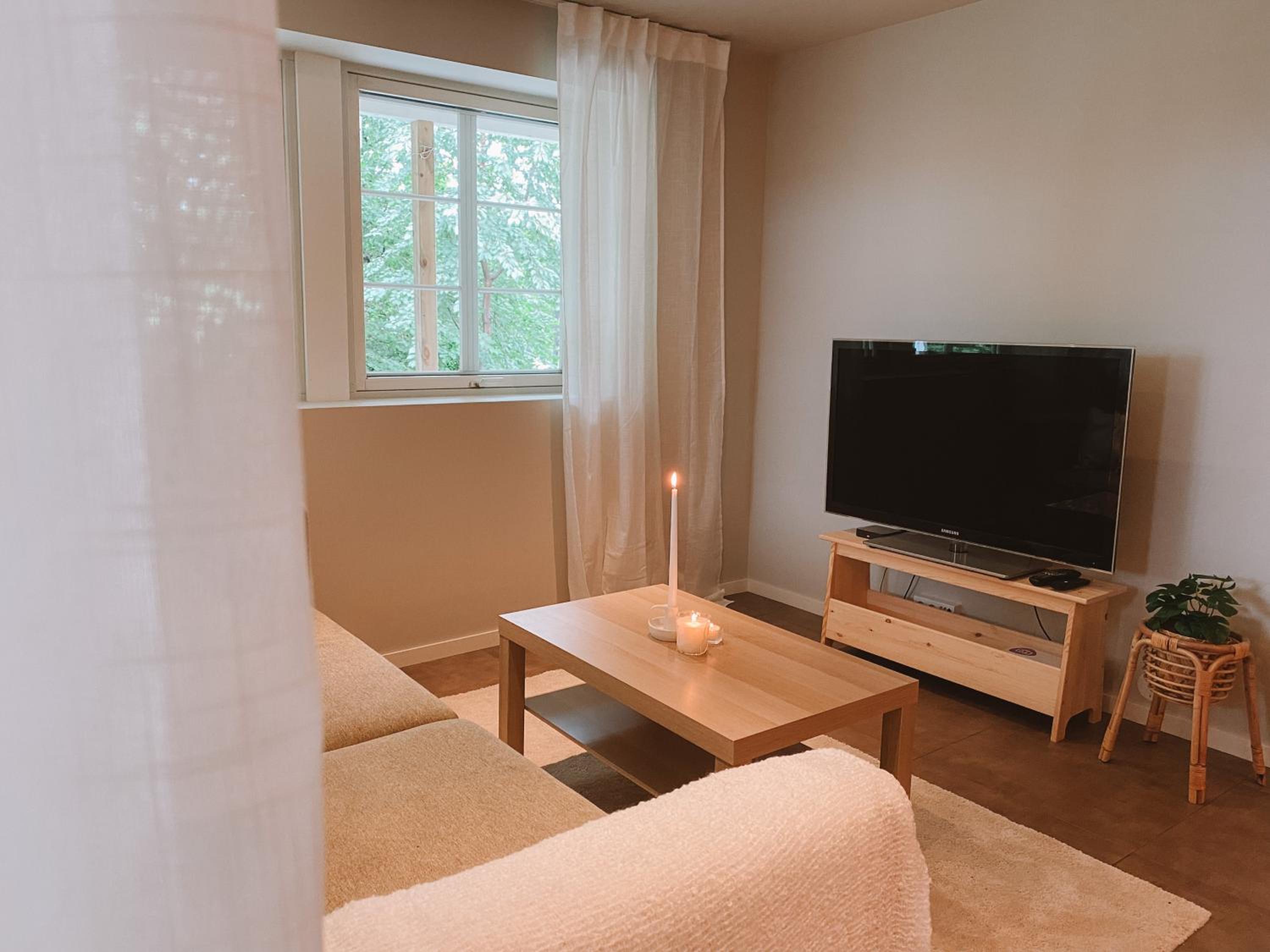 One-Bedroom Apartment photo 1