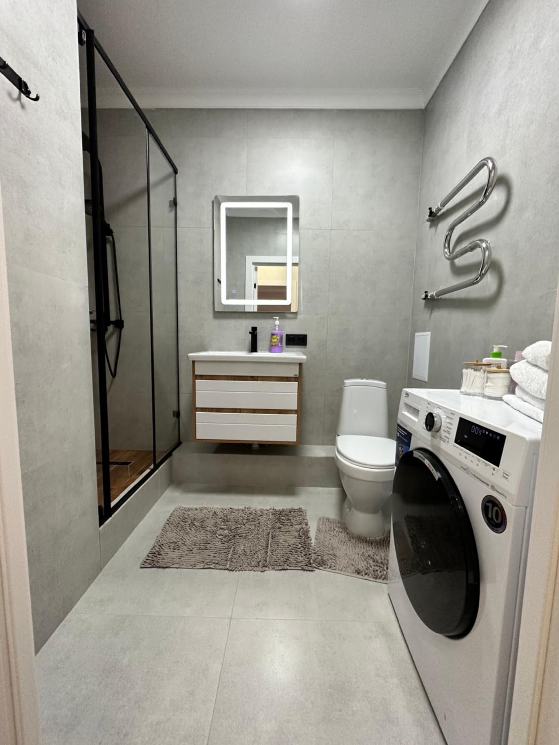One-Bedroom Apartment photo 2