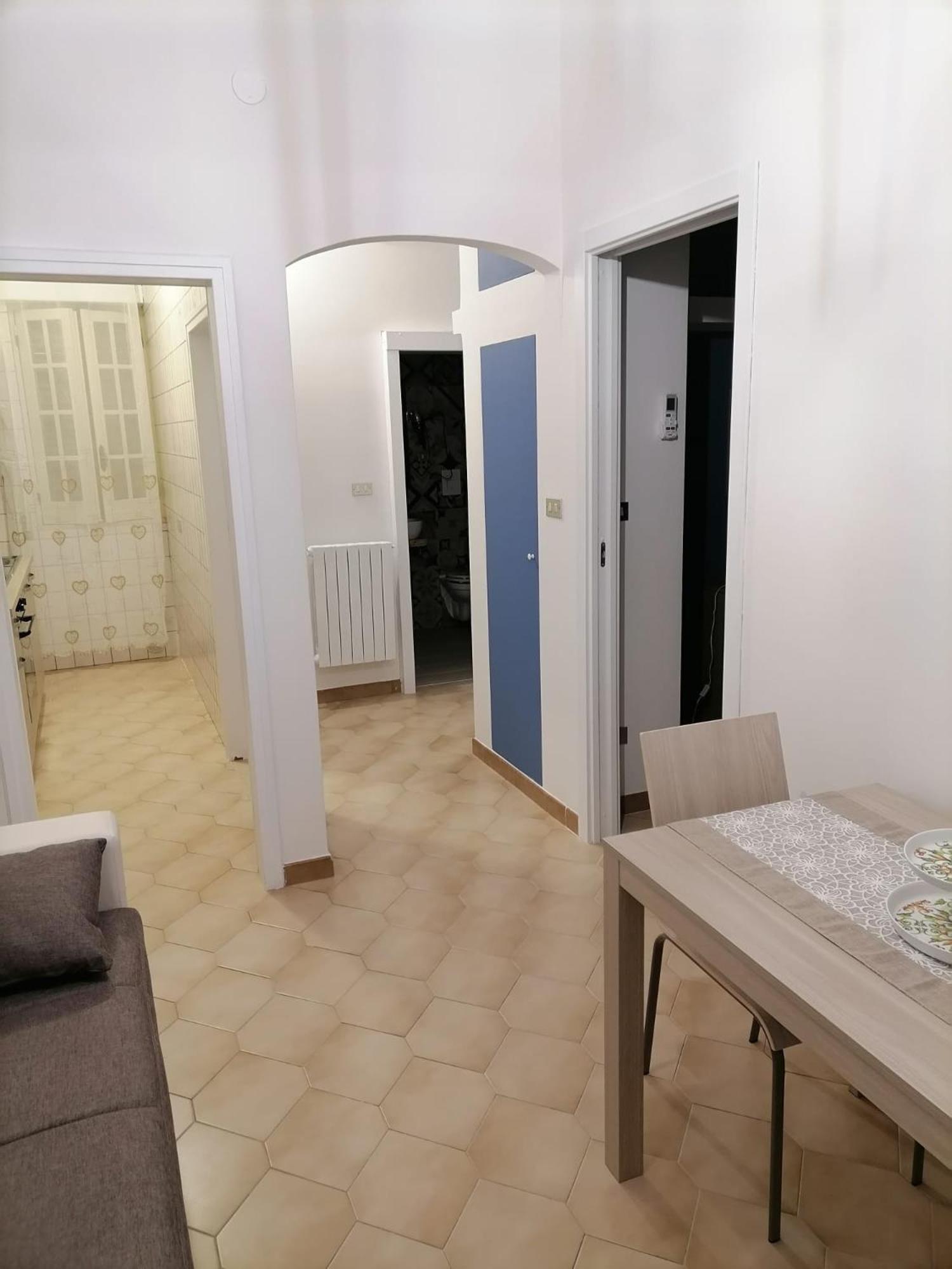 One-Bedroom Apartment photo 3