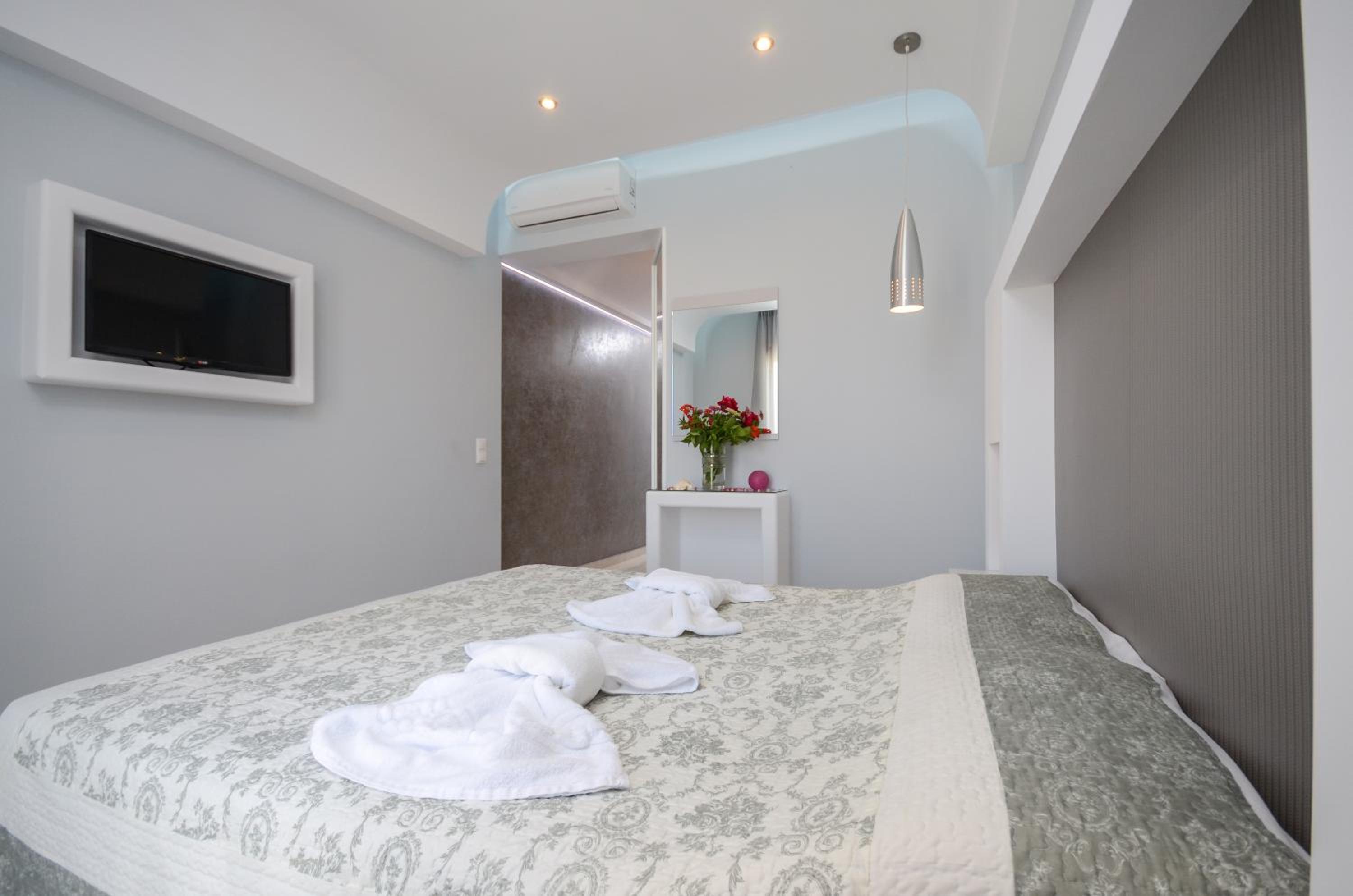 Studio with Sea View (2 Adults)