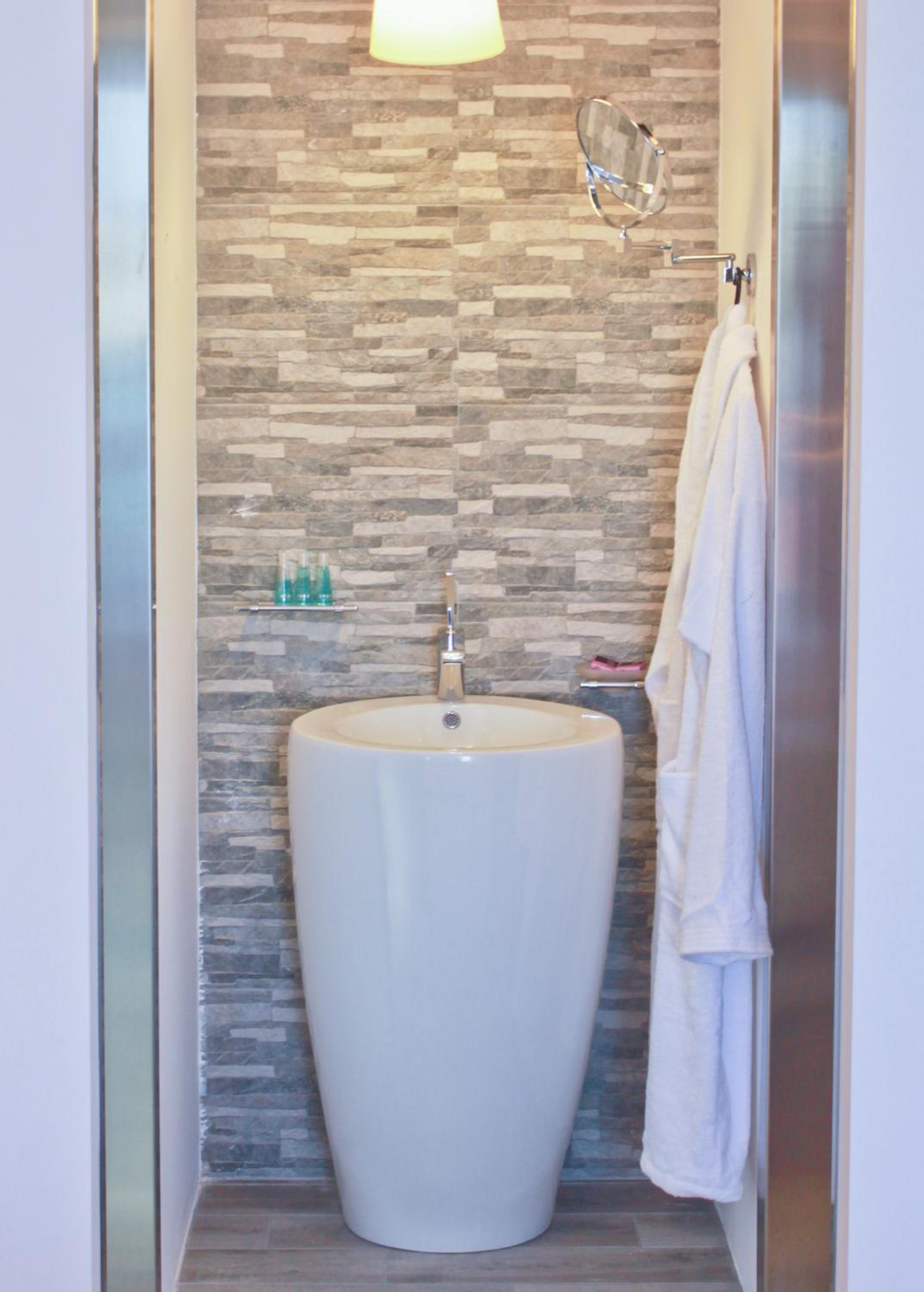 Junior Suite with Sea View - Photo 10