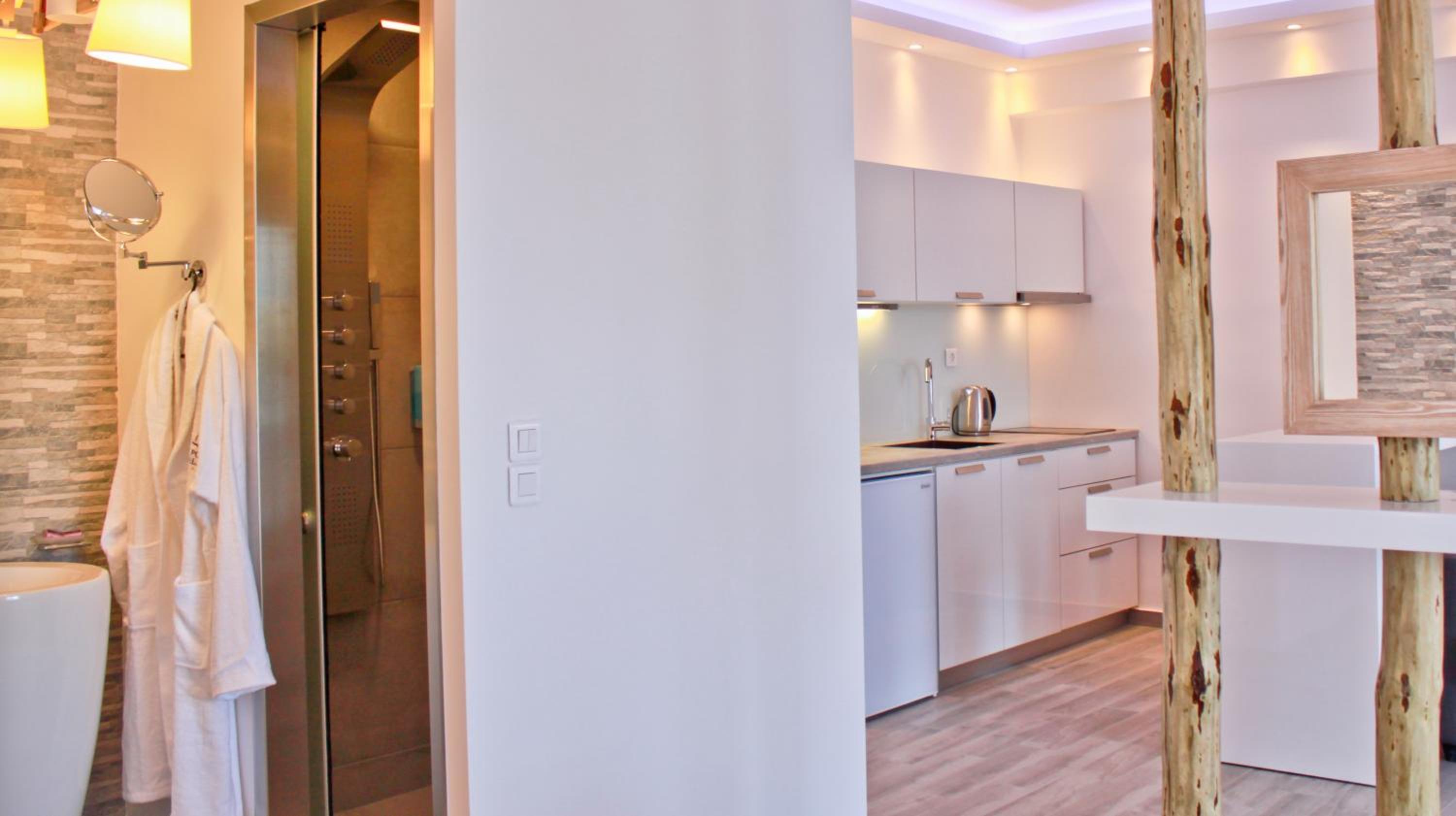 Junior Suite with Sea View - Photo 9