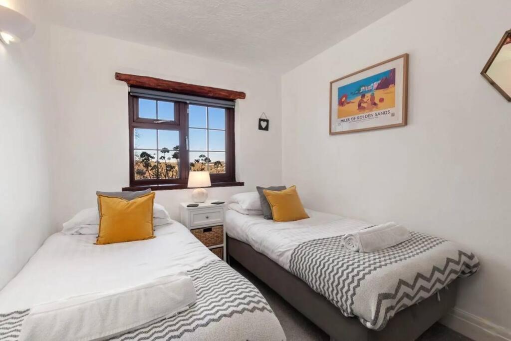 Two-Bedroom House photo 1