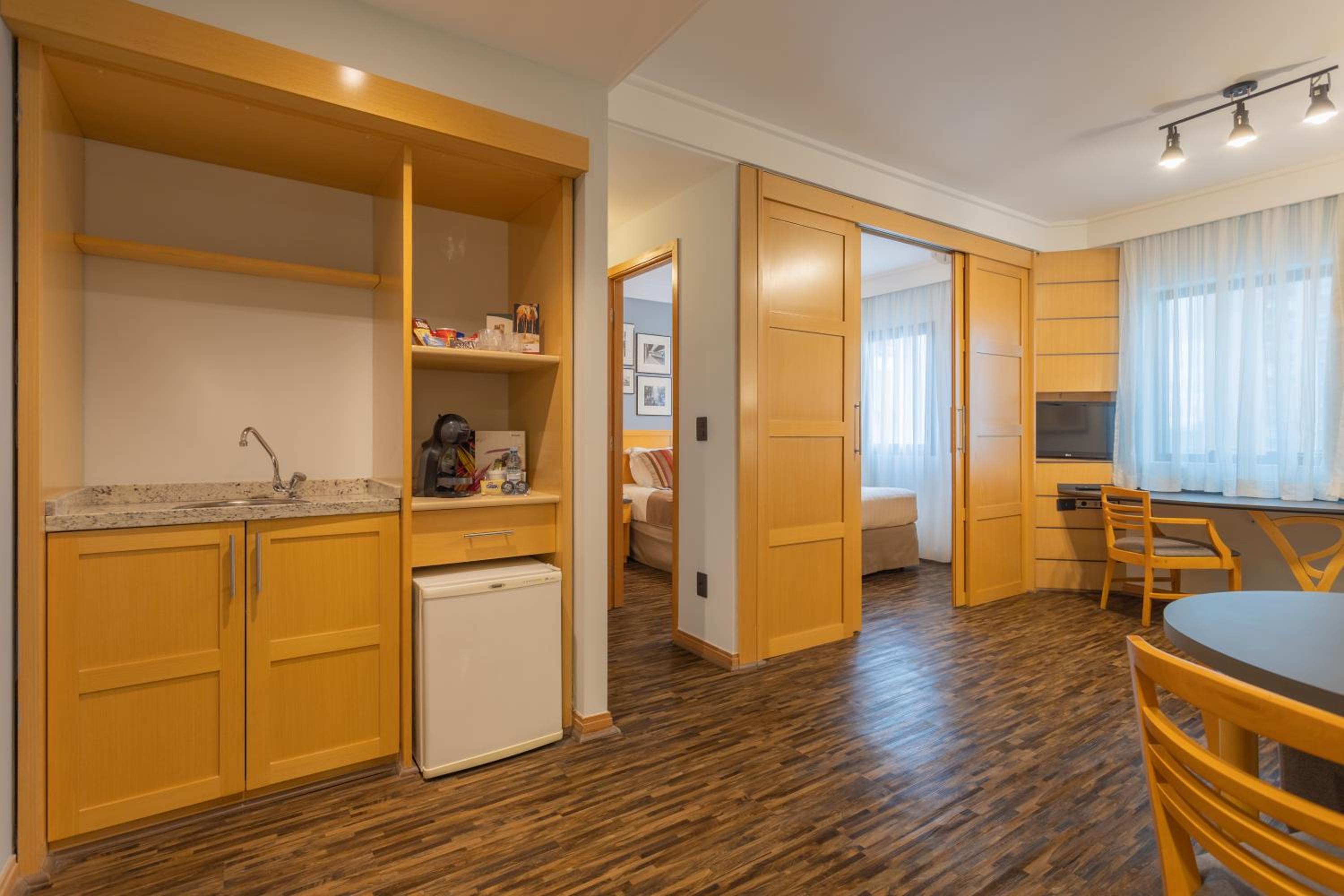 Superior Single Room thumbnail 6