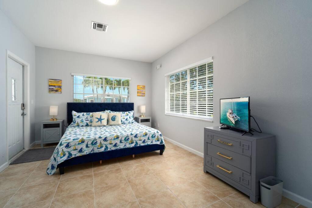 Three-Bedroom House photo 1