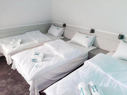 Triple Room - Photo 1