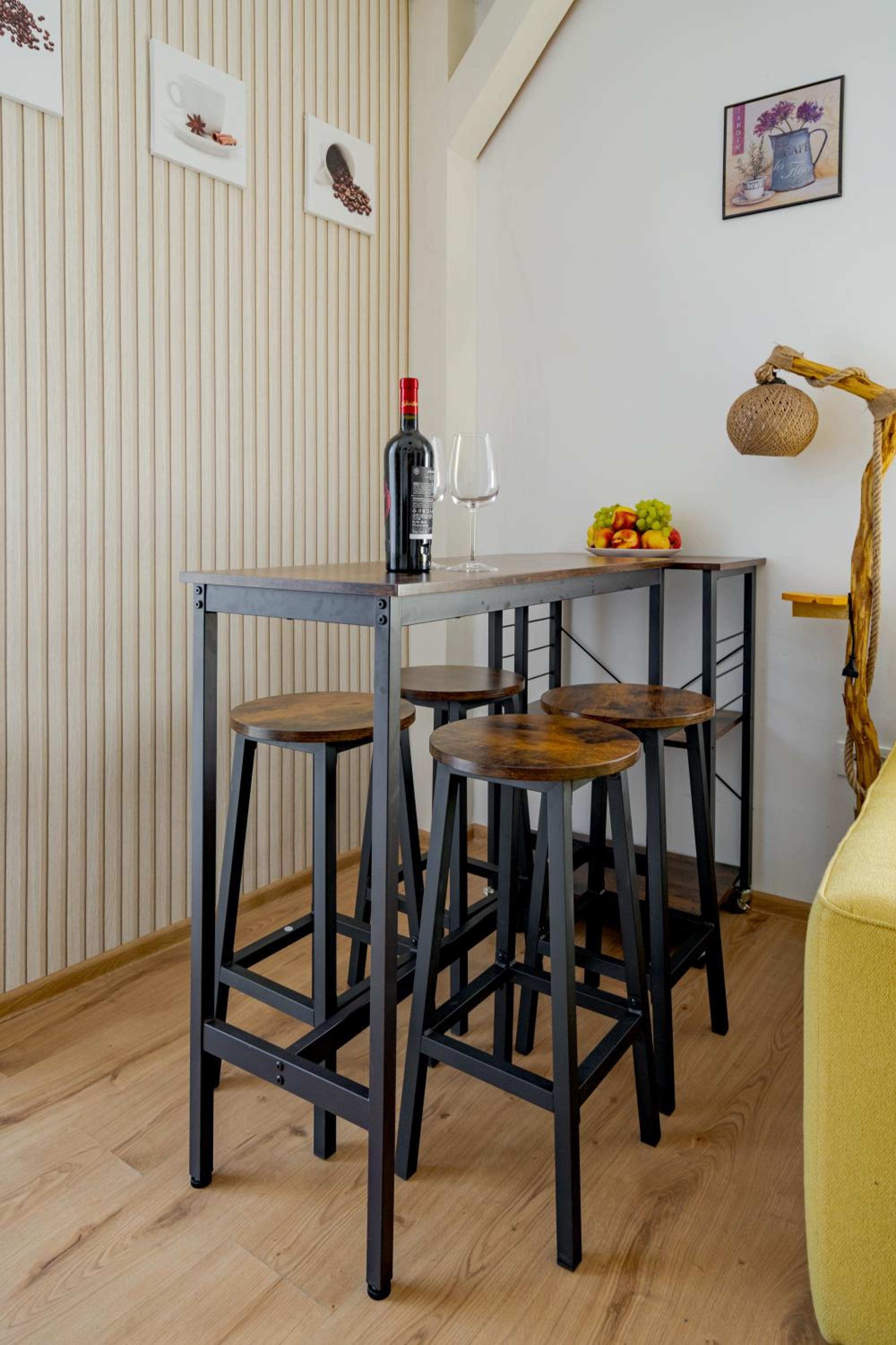 Three-Bedroom Apartment - Photo 24
