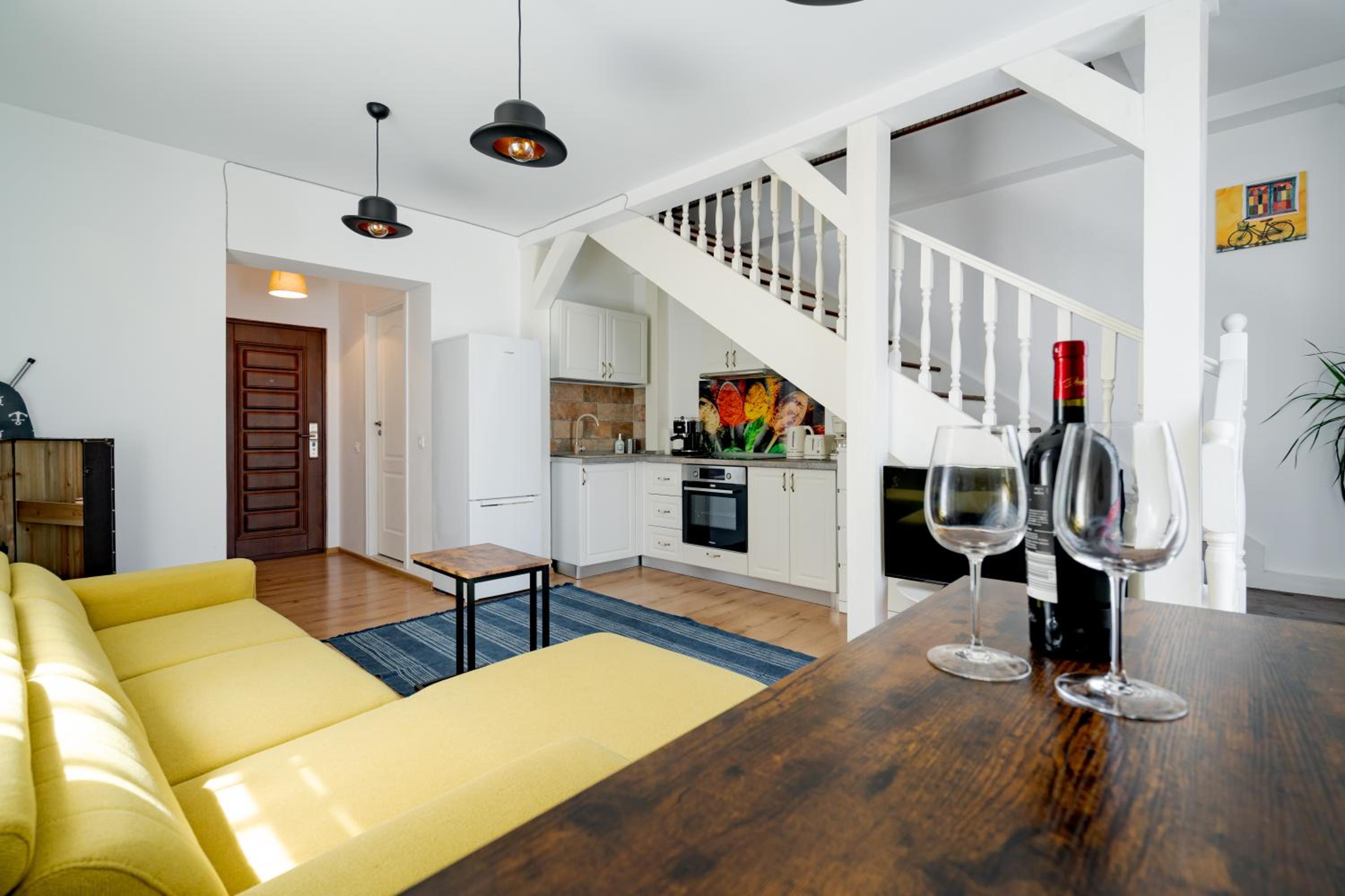 Three-Bedroom Apartment - Photo 6