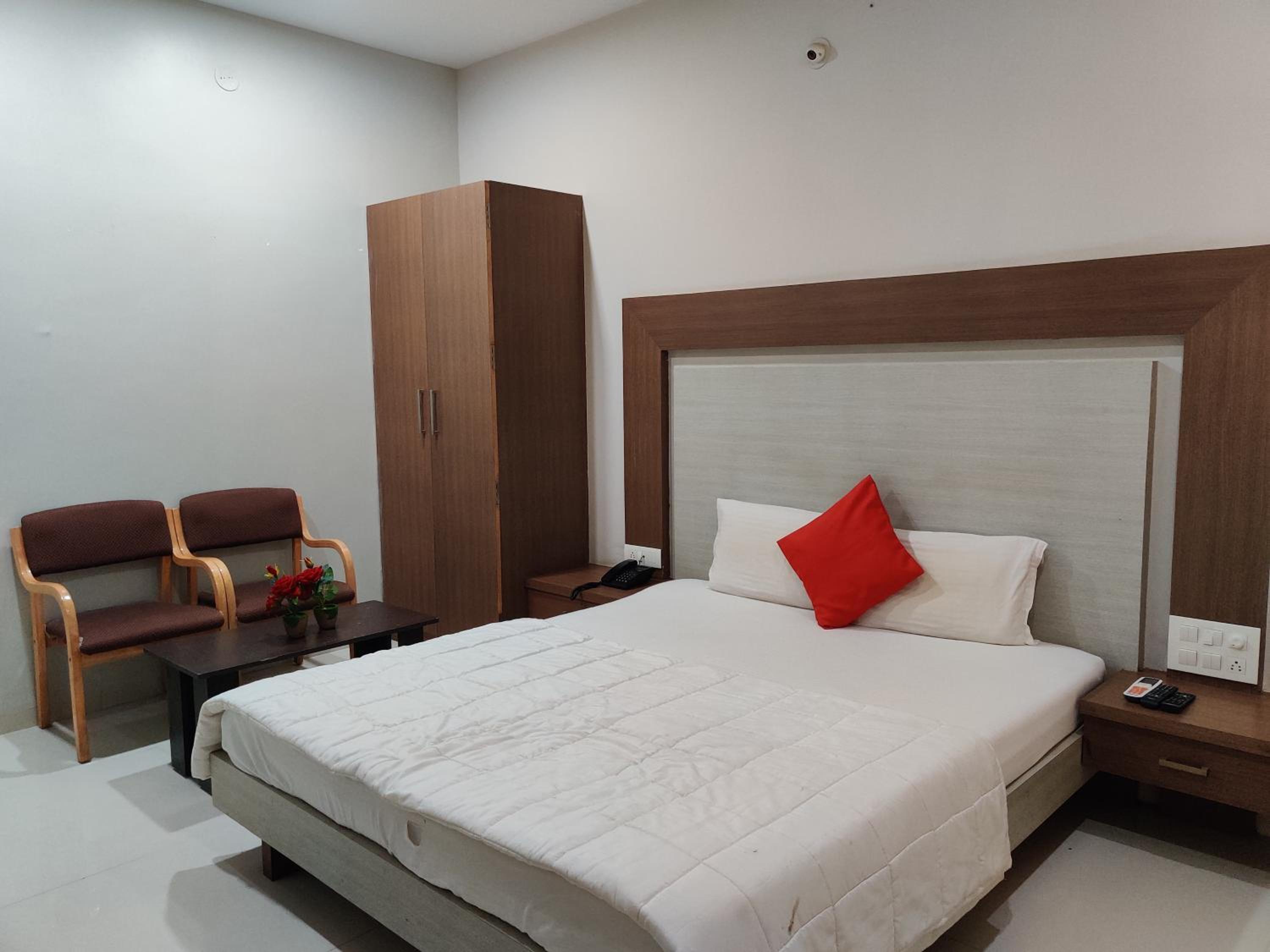 Deluxe Double Room photo 2