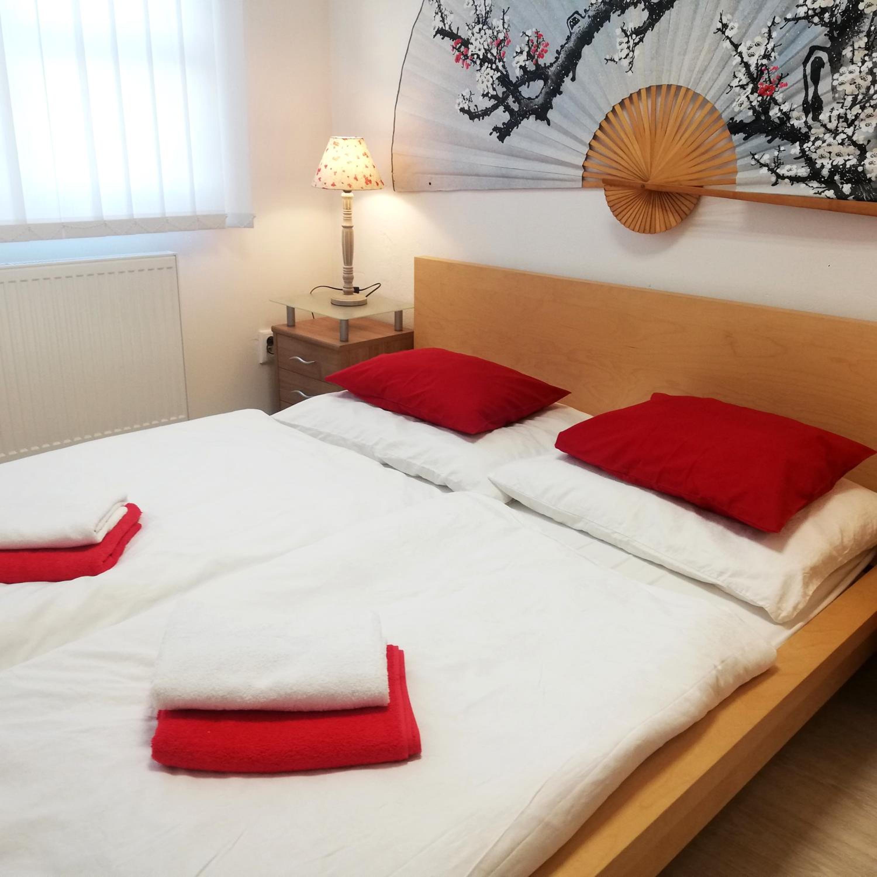 Small Single Room photo 3