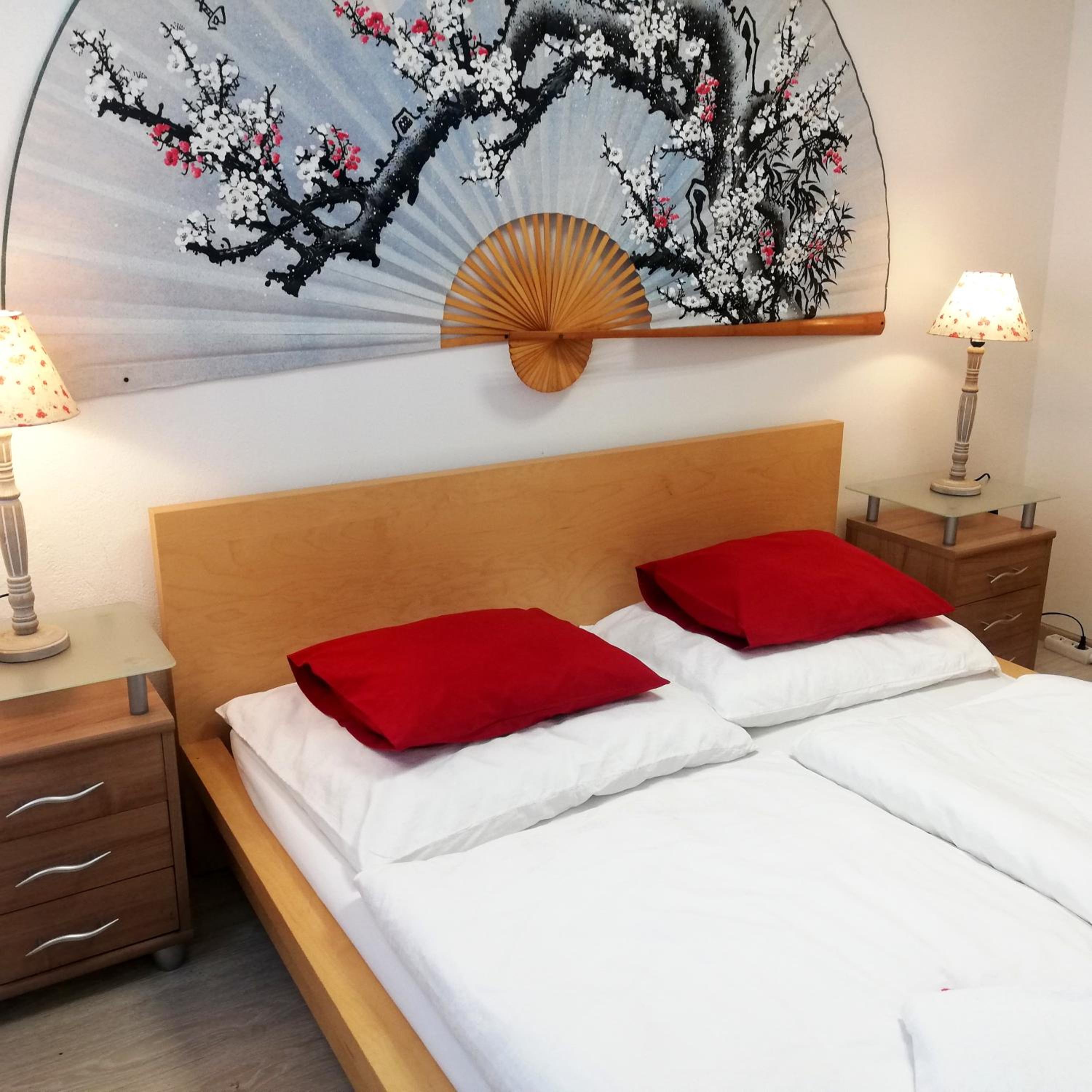 Small Single Room photo 2