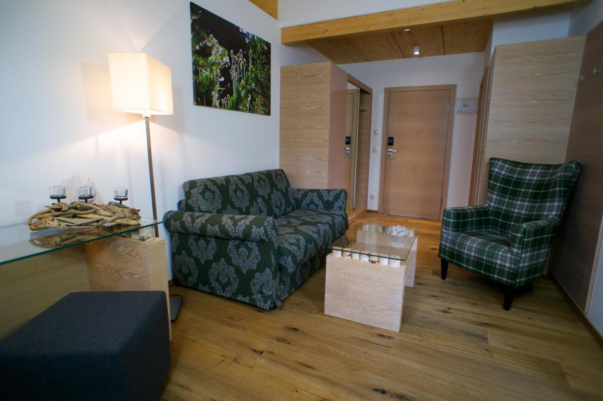 Superior Suite - Photo 7