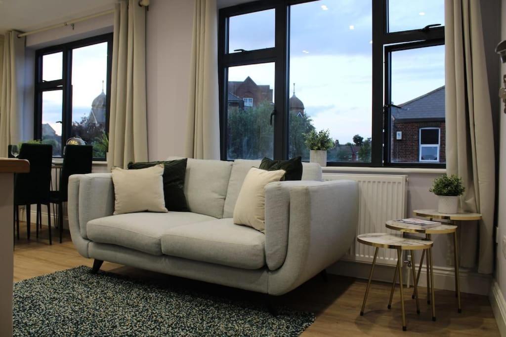 Three-Bedroom Apartment photo 1