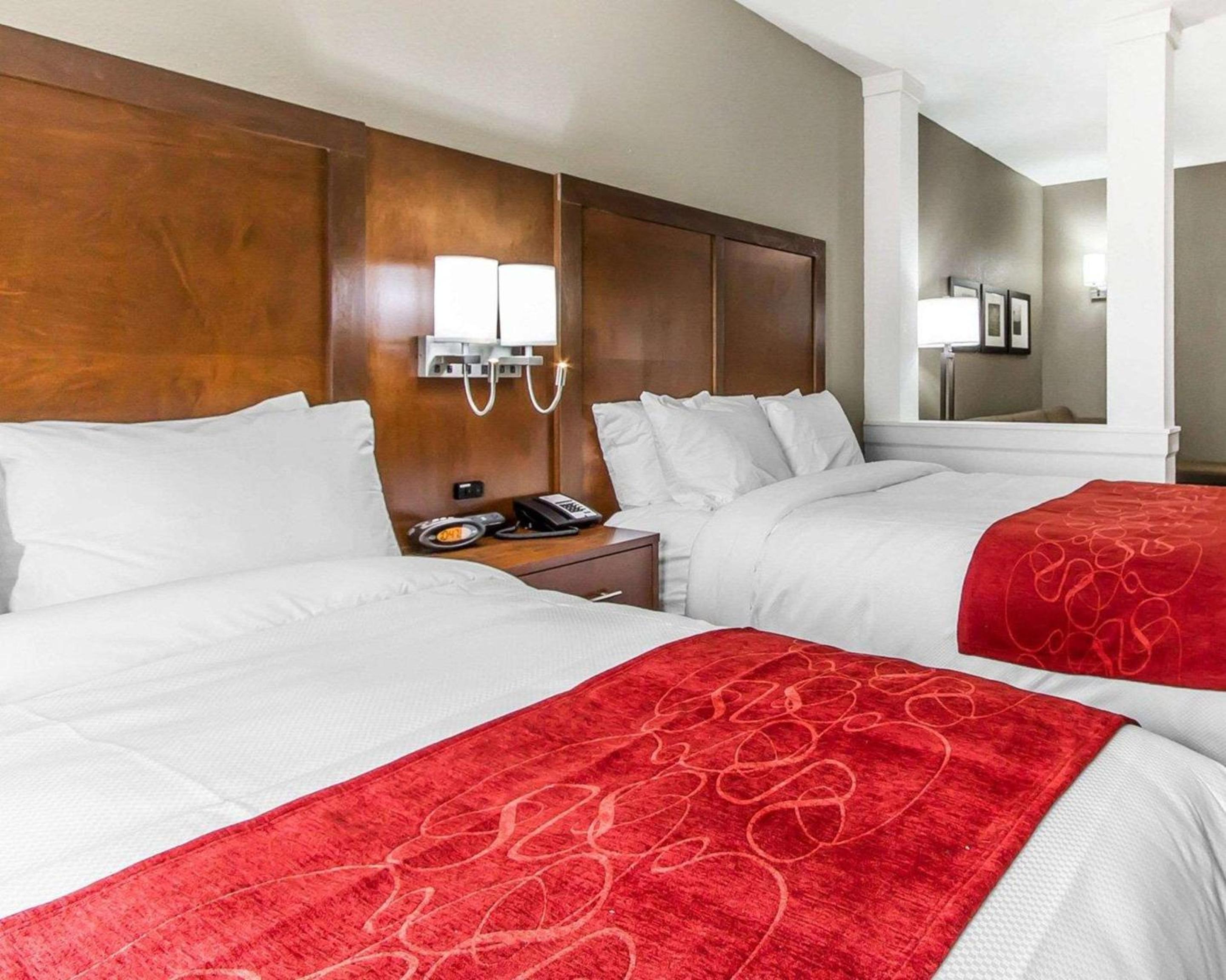 Queen Suite with Sofa Bed - Non-Smoking