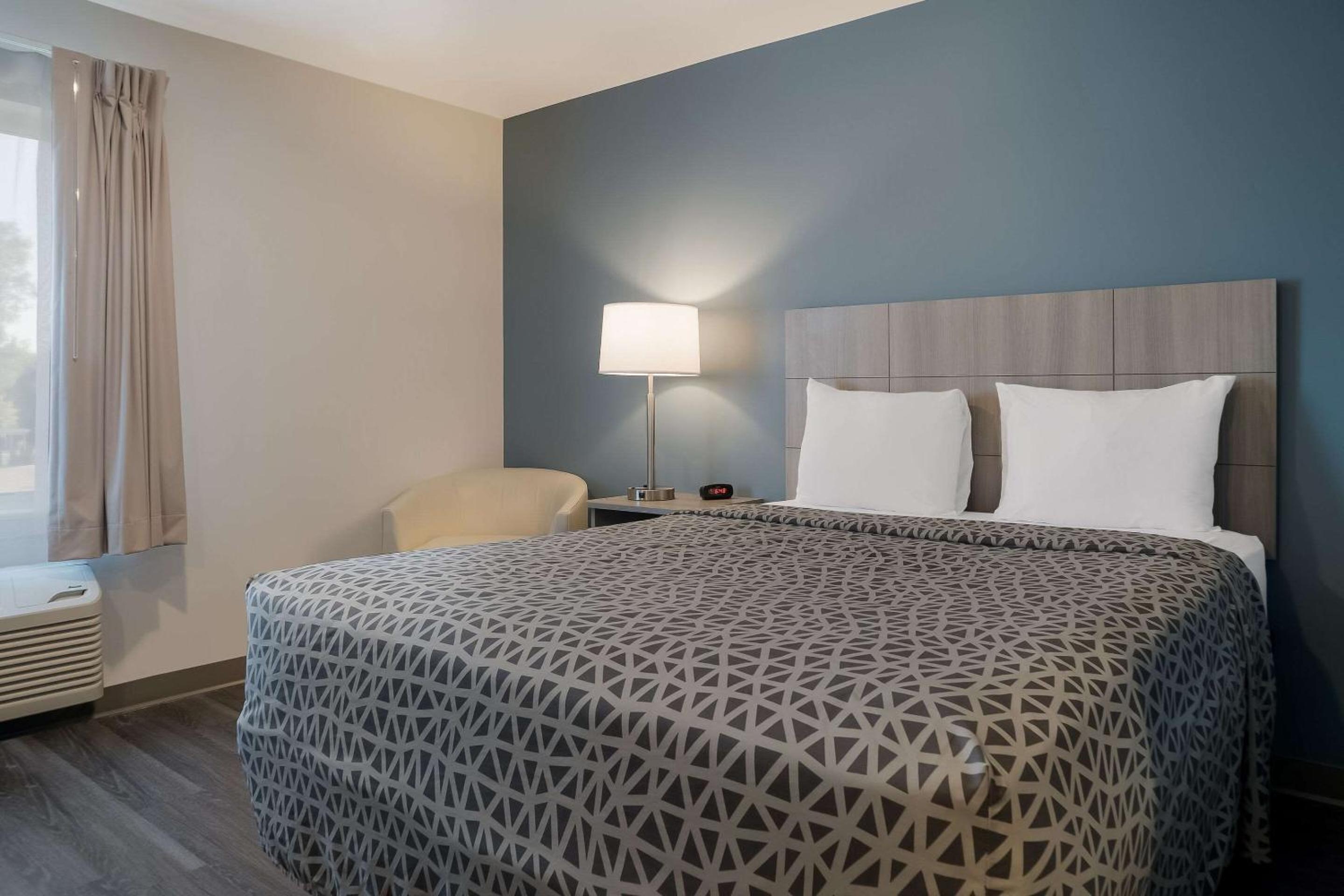 QUEEN SUITE - Photo 5