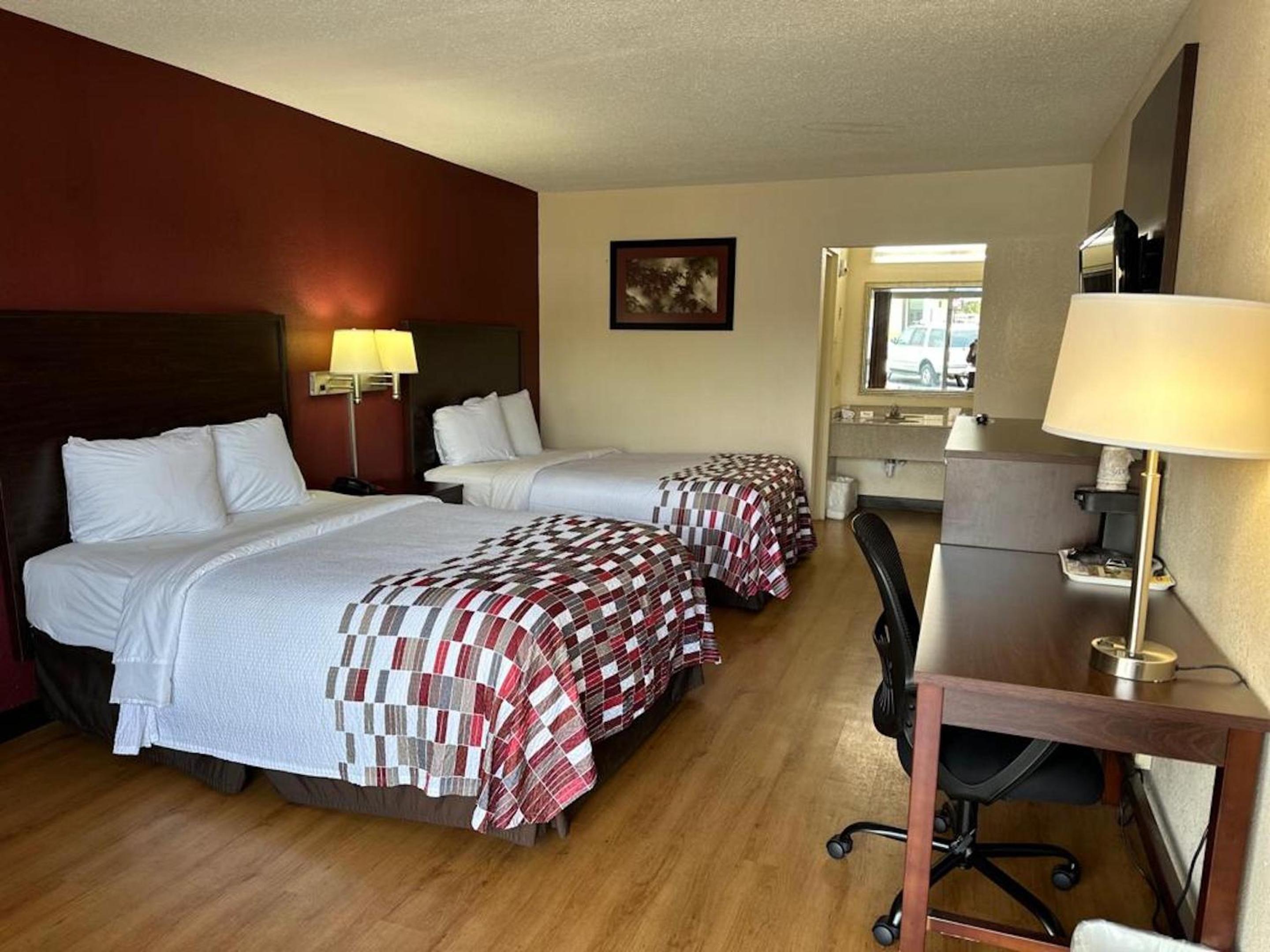 Deluxe Room with Two Double Beds Non-Smoking