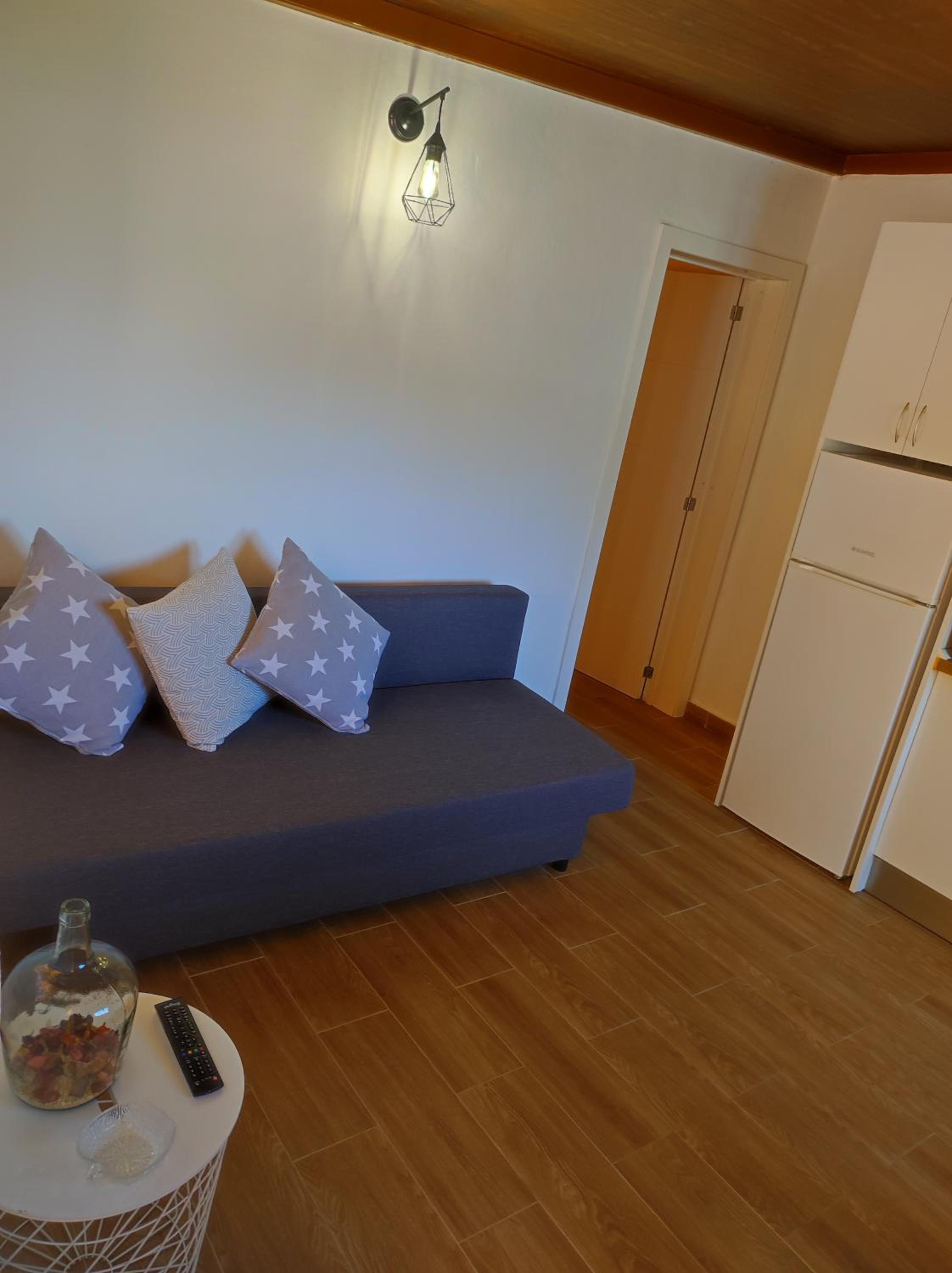 Apartment photo 2