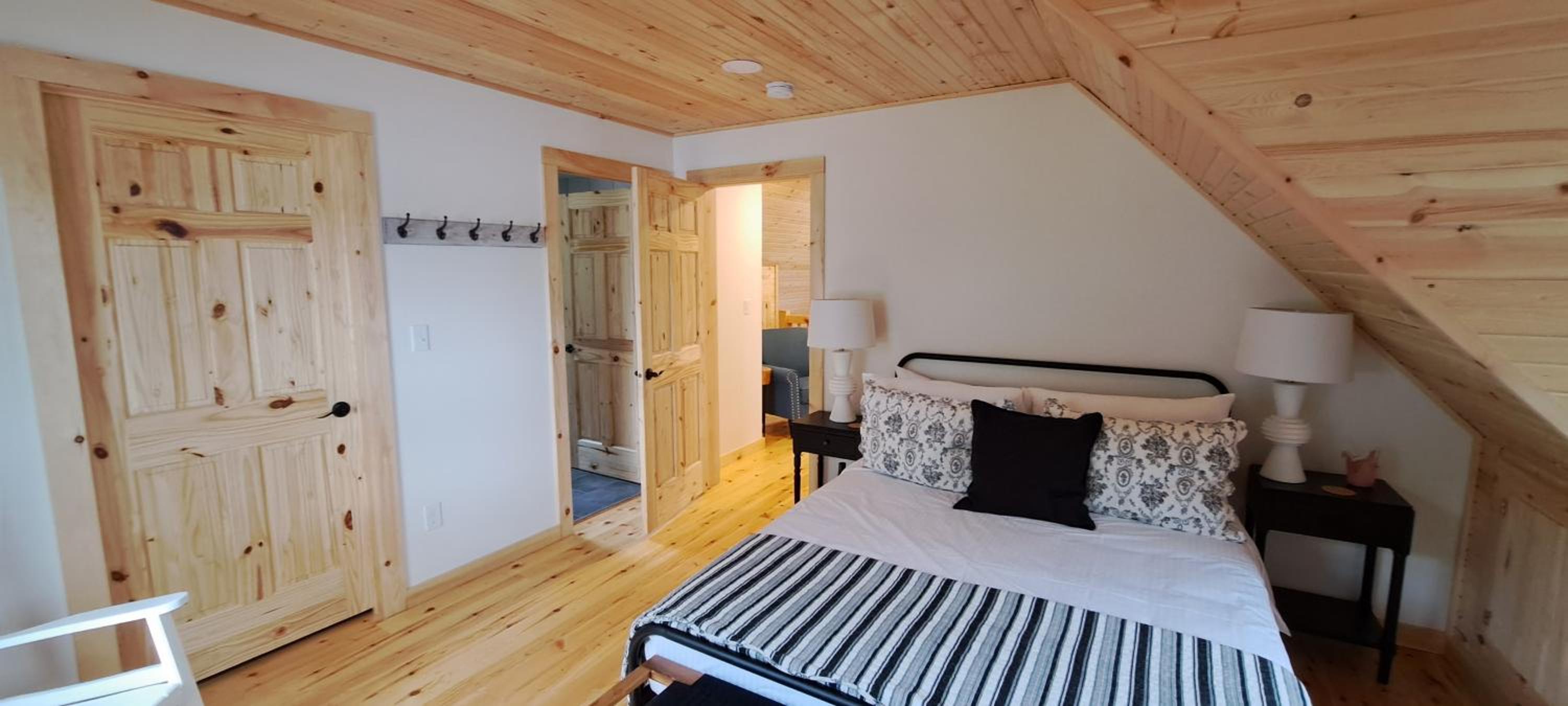 Three-Bedroom House photo 1