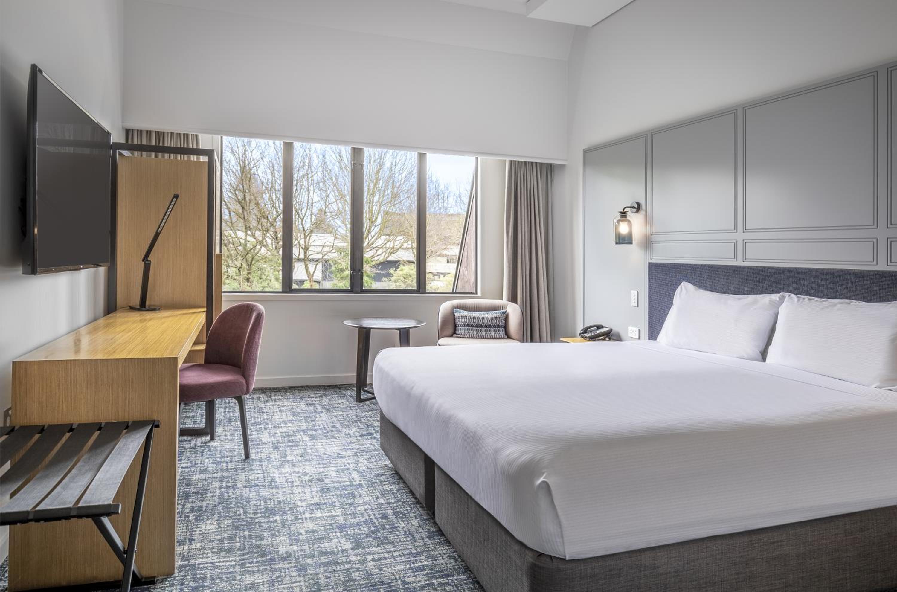 Deluxe King Room - Photo 4