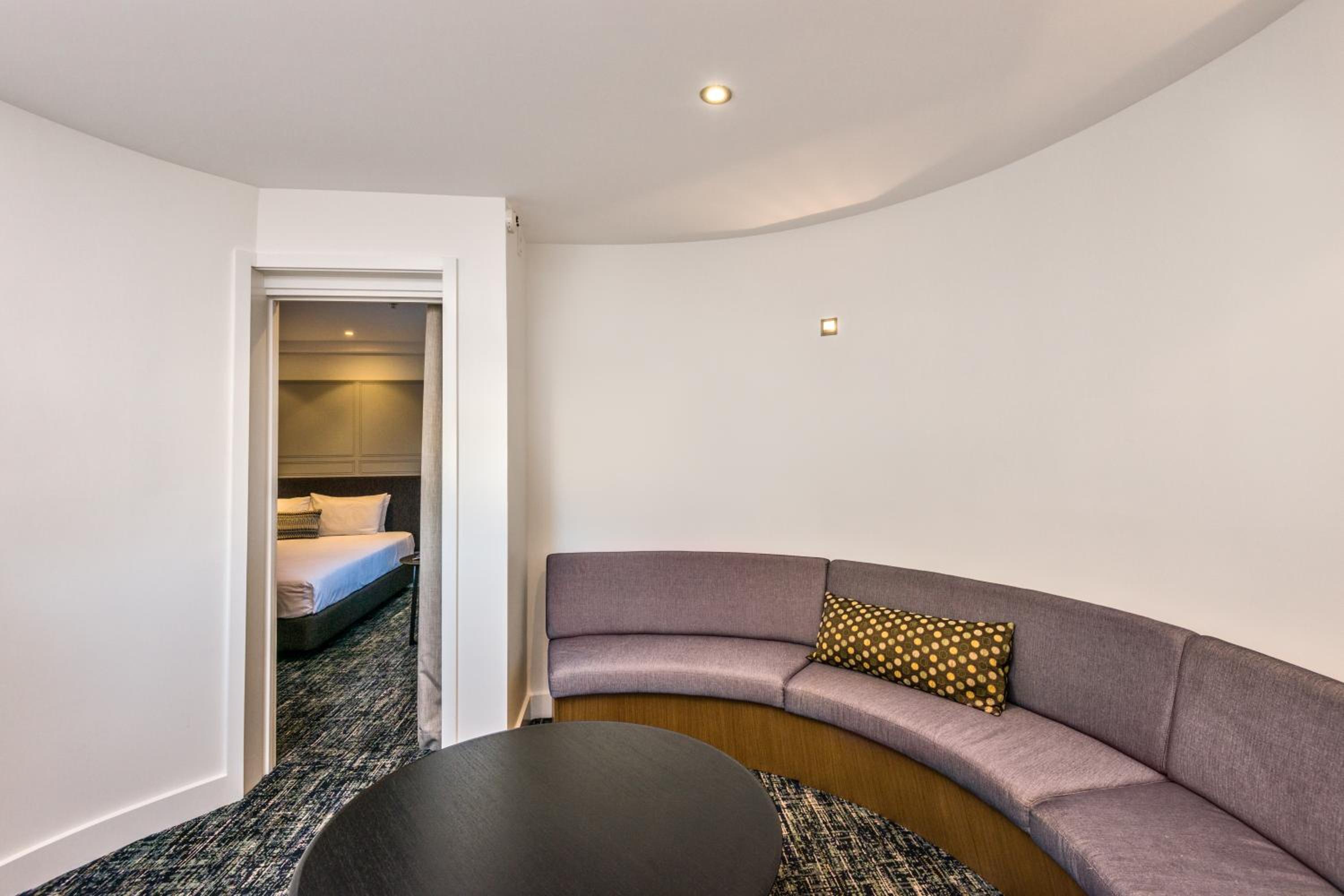 Junior Suite thumbnail 6
