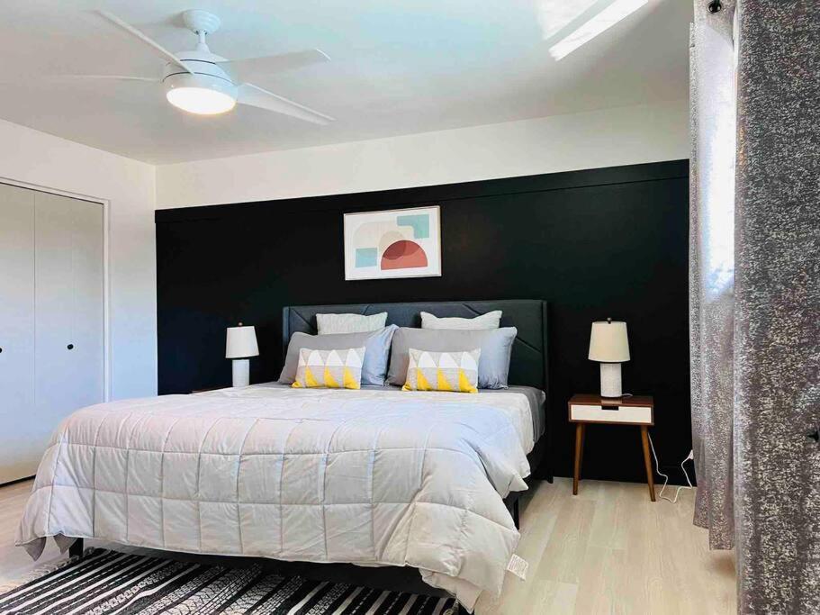 Three-Bedroom House photo 1
