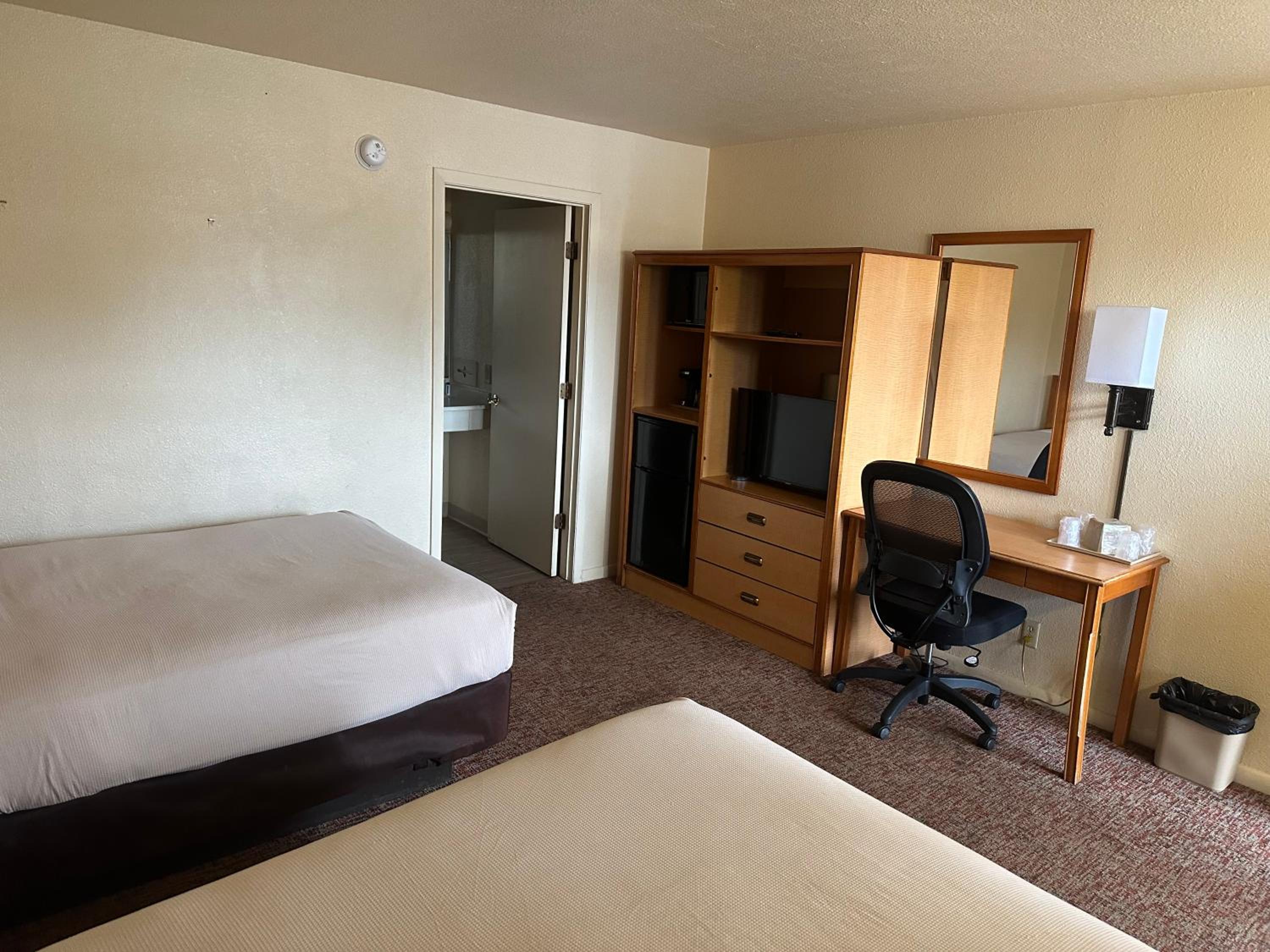 Double Room - Photo 1