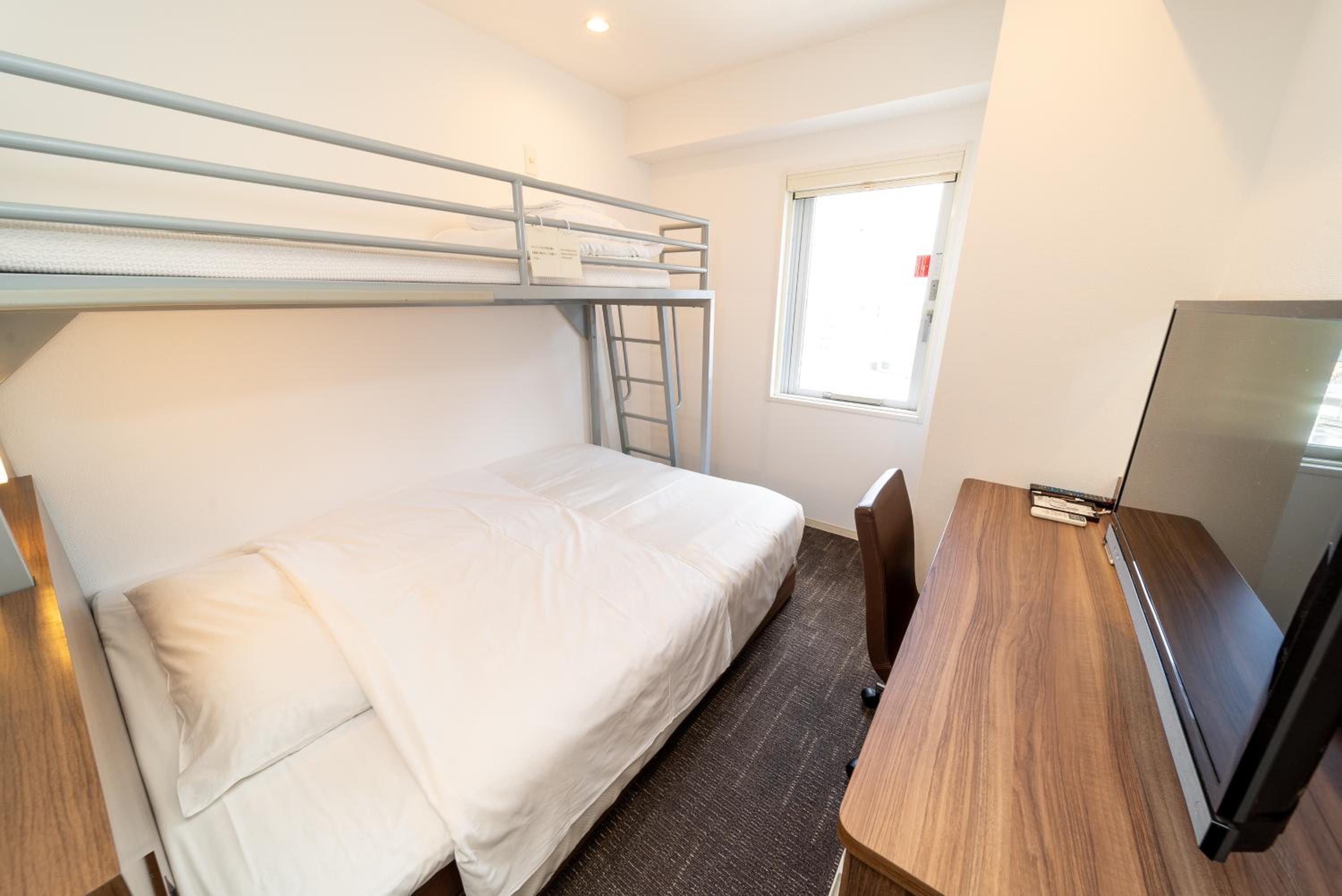 Double Bed with Loft Bed (2 Adults) - Non-Smoking photo 3