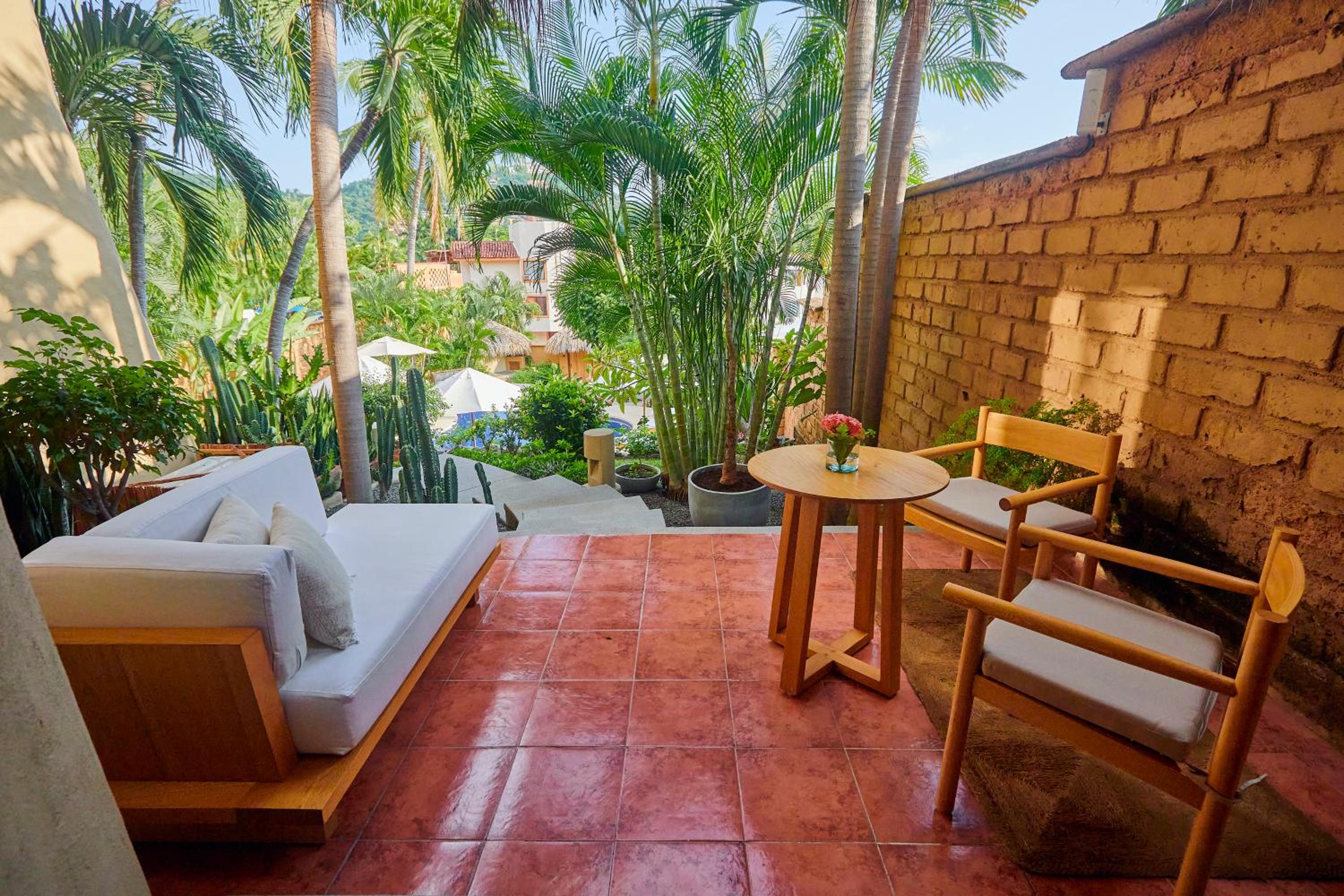 Suite with Garden View photo 2