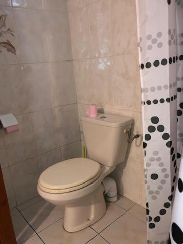 One-Bedroom Apartment - Photo 3