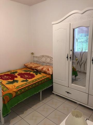 One-Bedroom Apartment - Photo 5