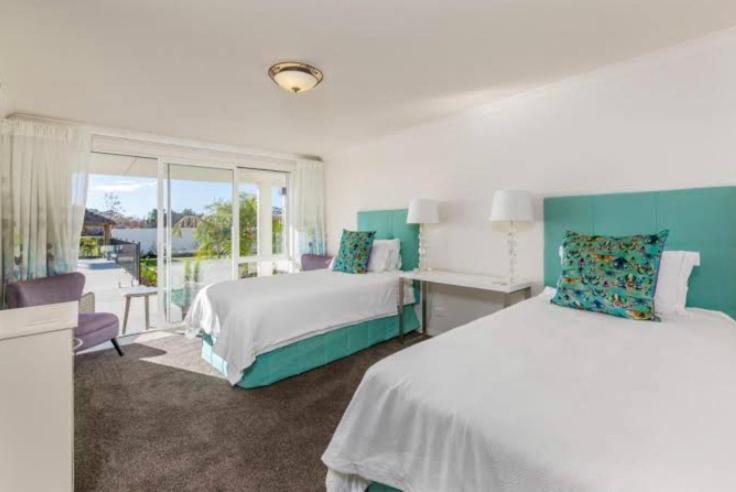 Deluxe Twin Room photo 1