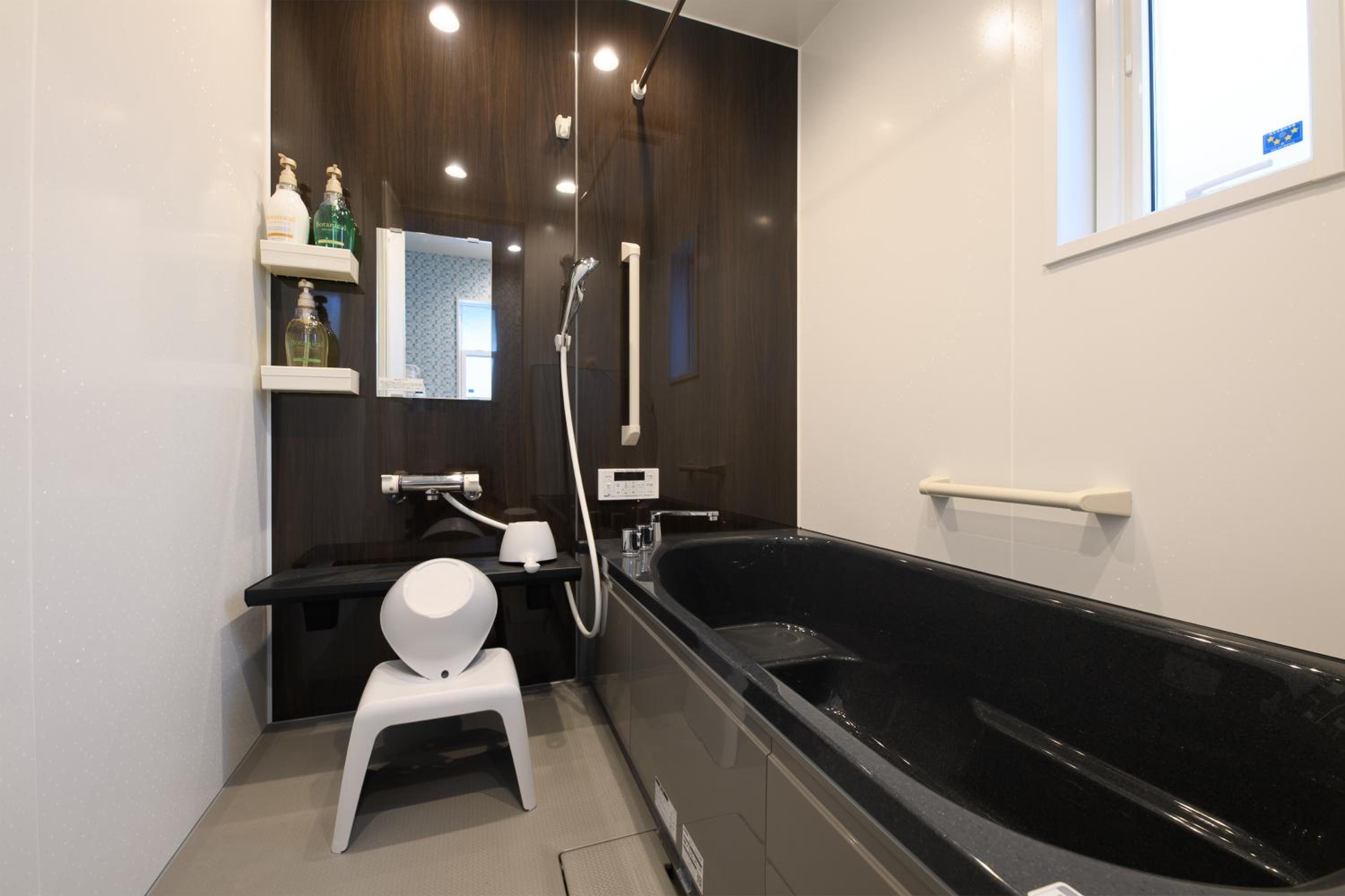 Three-Bedroom House - Photo 13