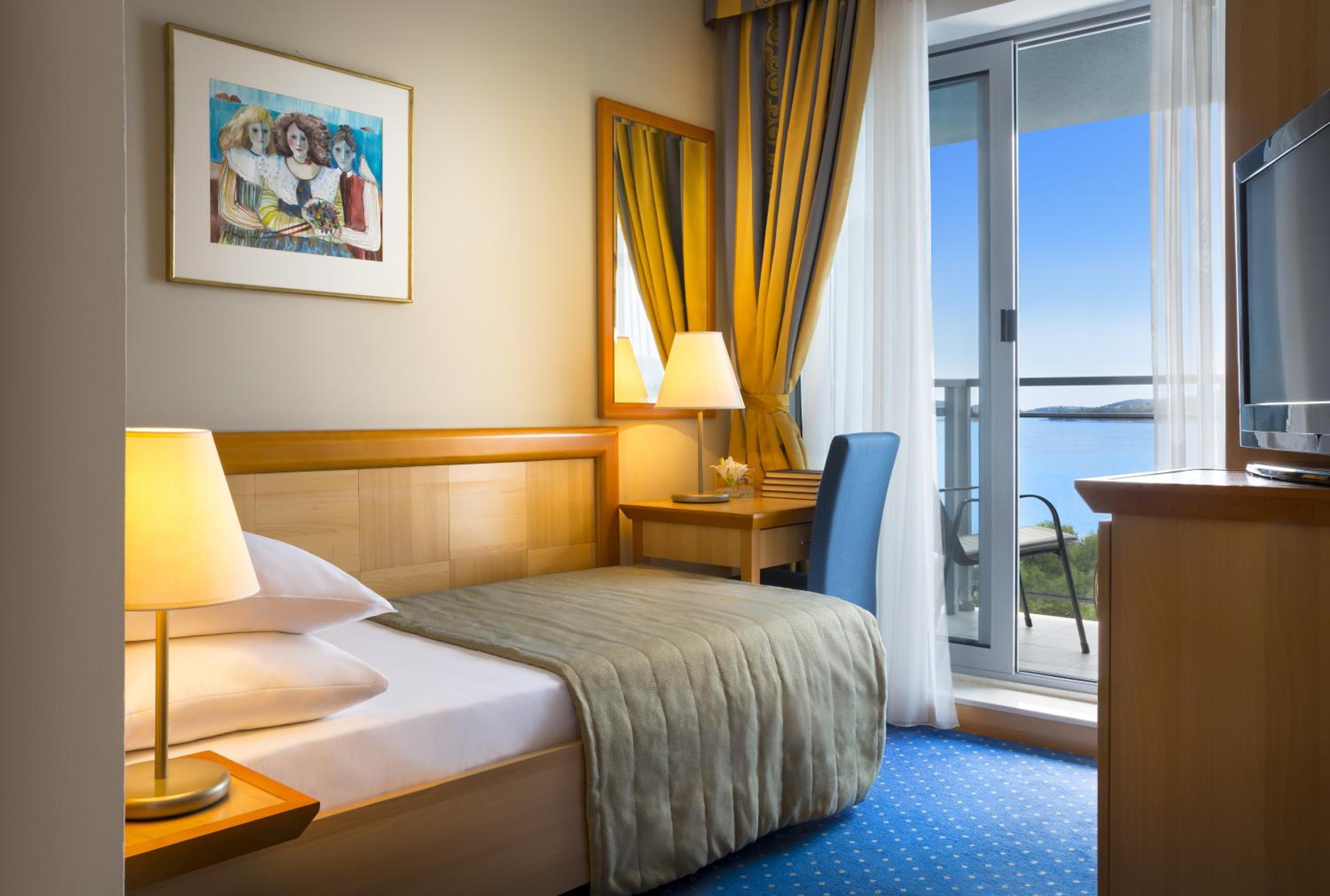 Standard Single room with Seaside Balcony