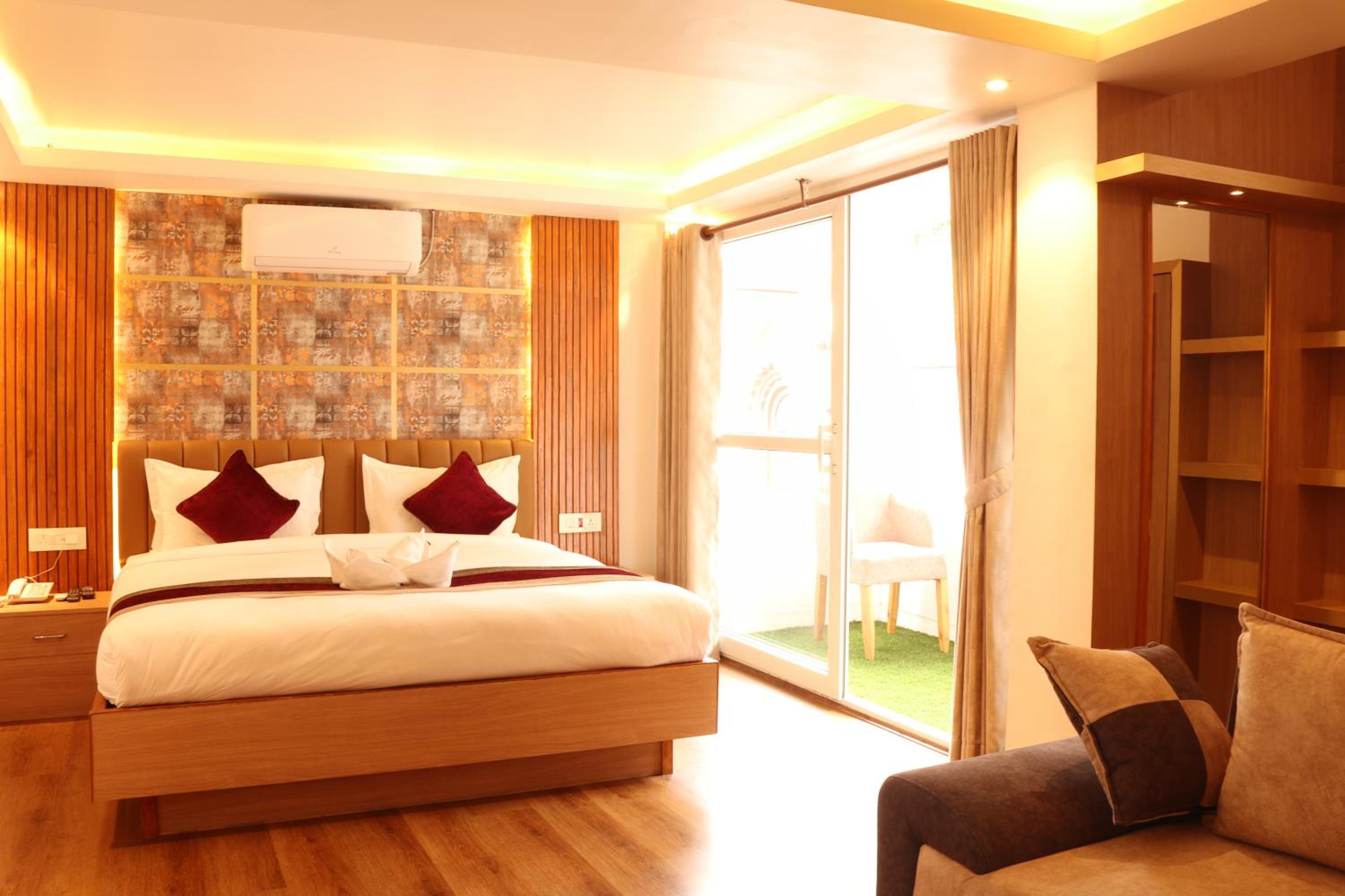Suite with Balcony - Photo 1