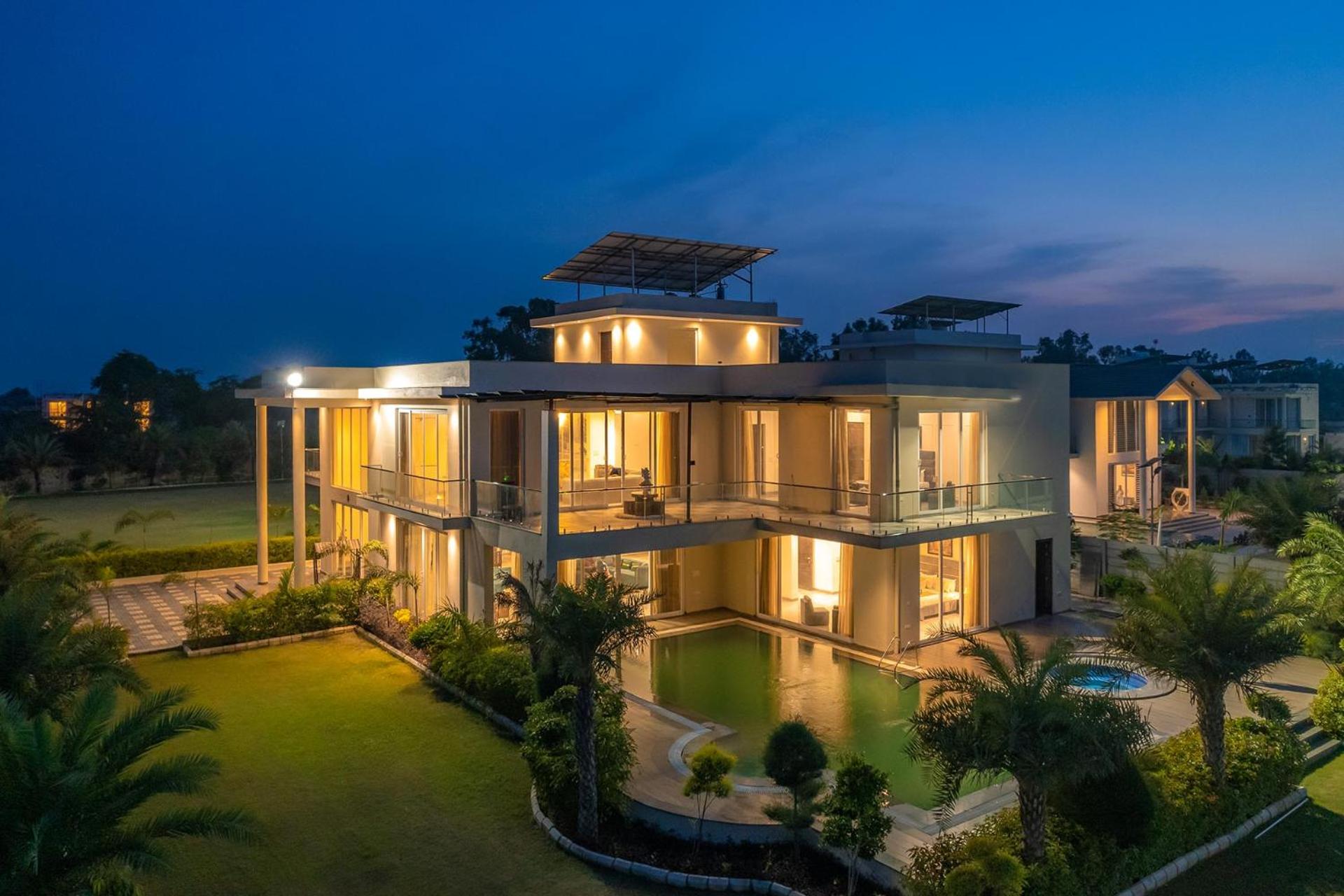 Villa photo 2