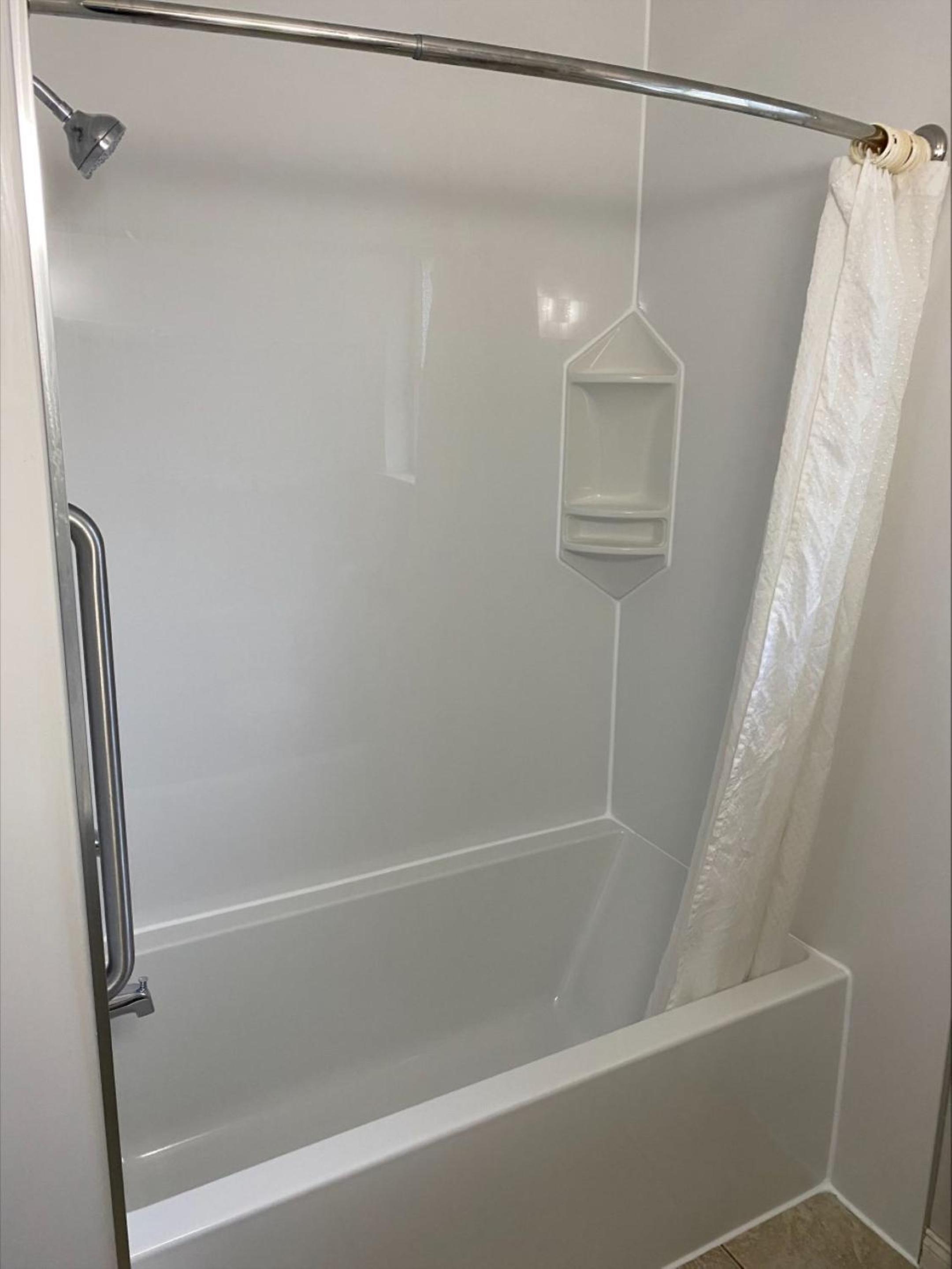 Deluxe Suite - Photo 4