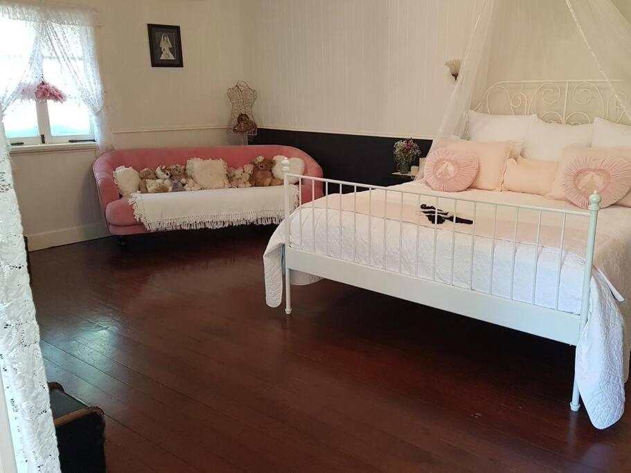 Four-Bedroom House photo 1