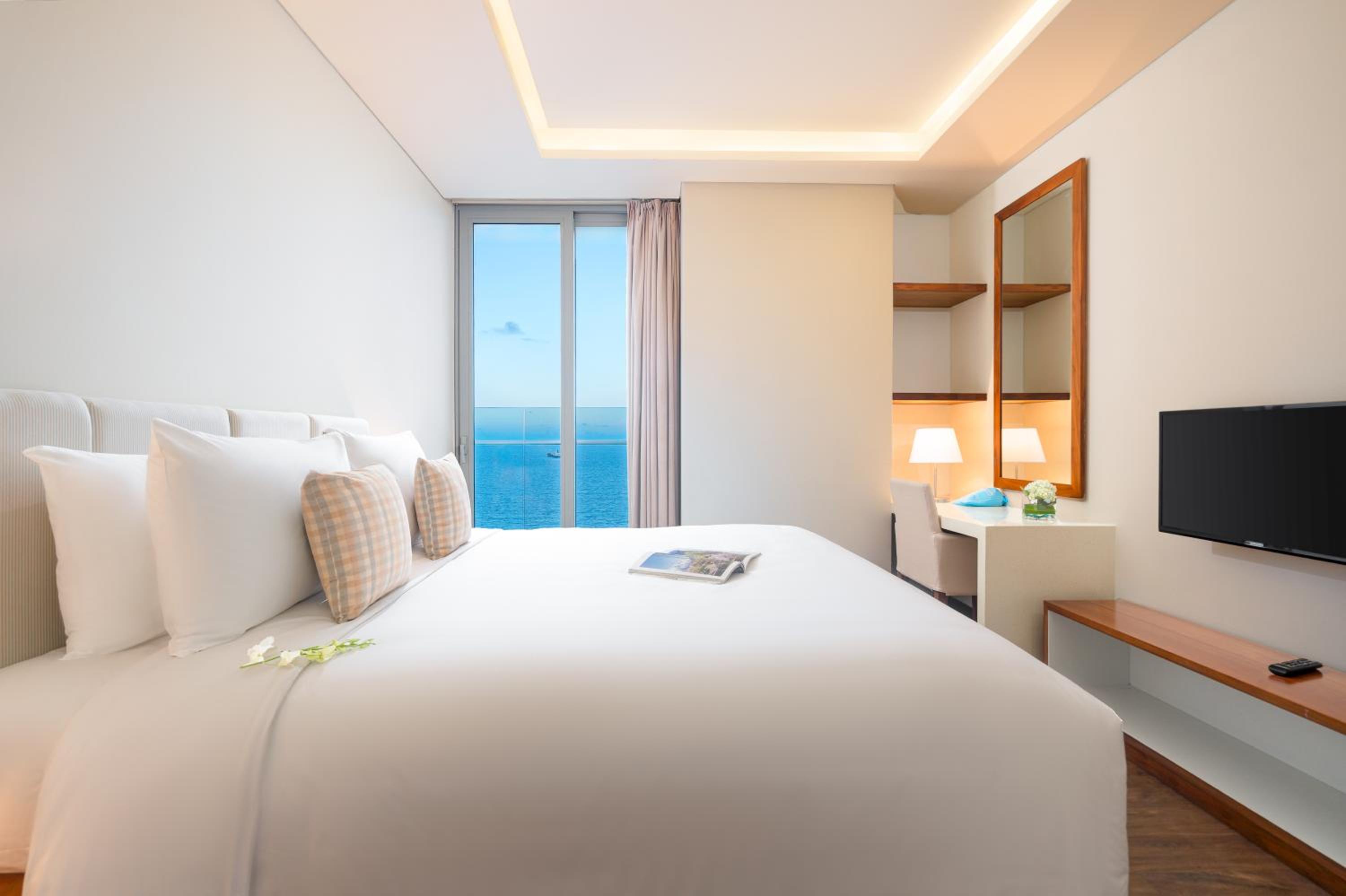 Special Offer - Two-bedroom Ocean View Suite with Balcony photo 3