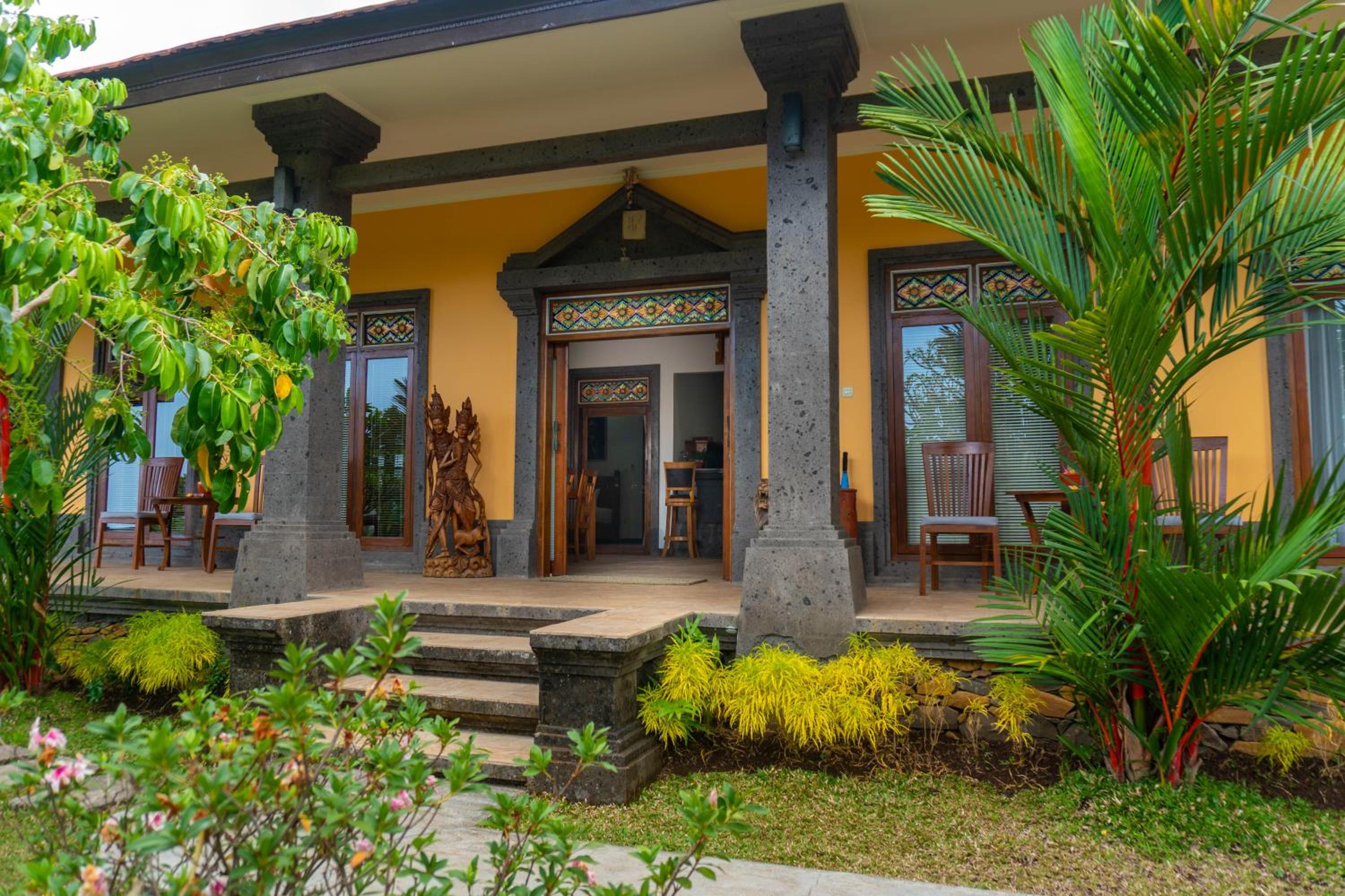 Two-Bedroom Villa - Photo 2