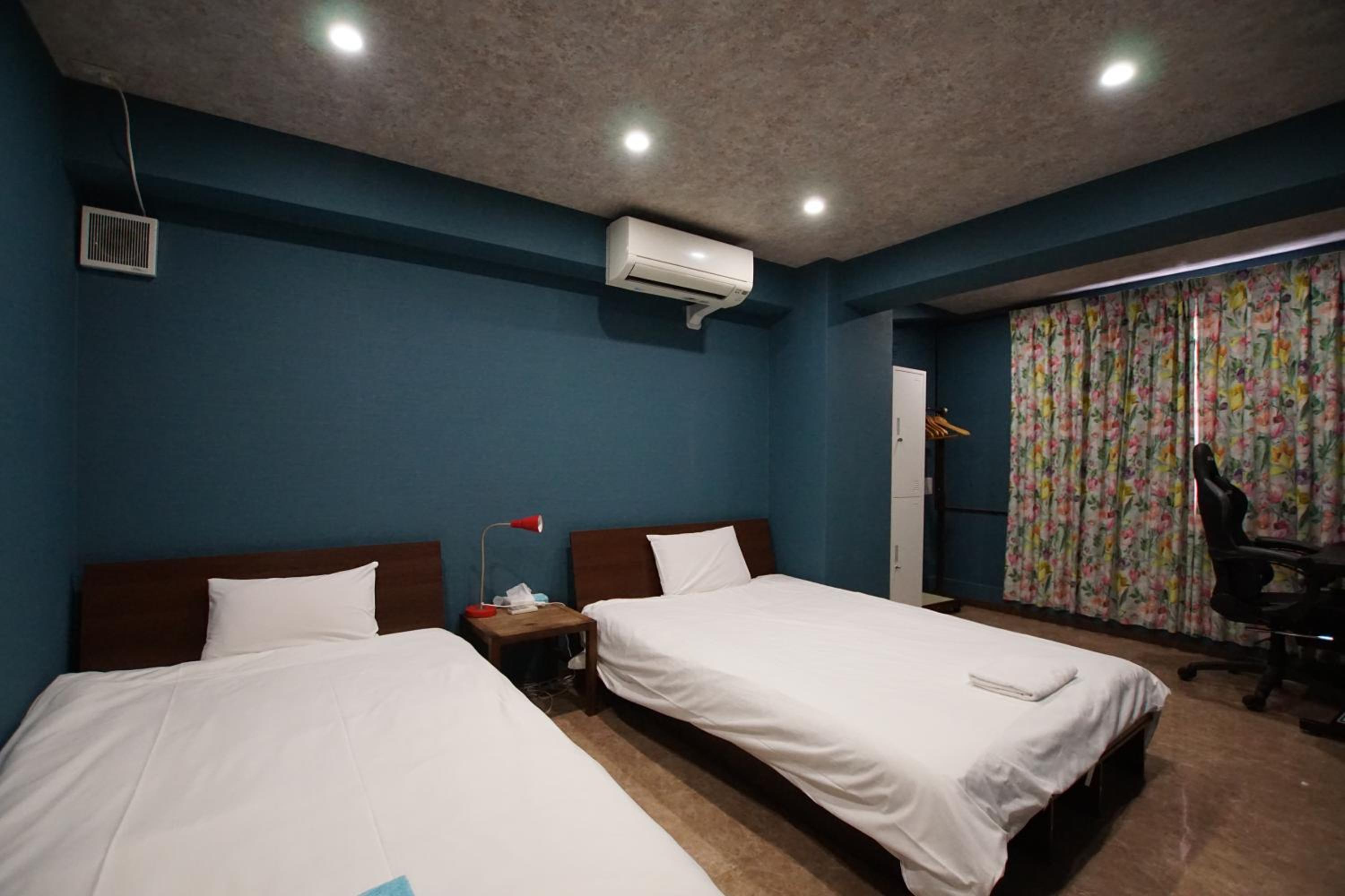 Standard Twin Room photo 2