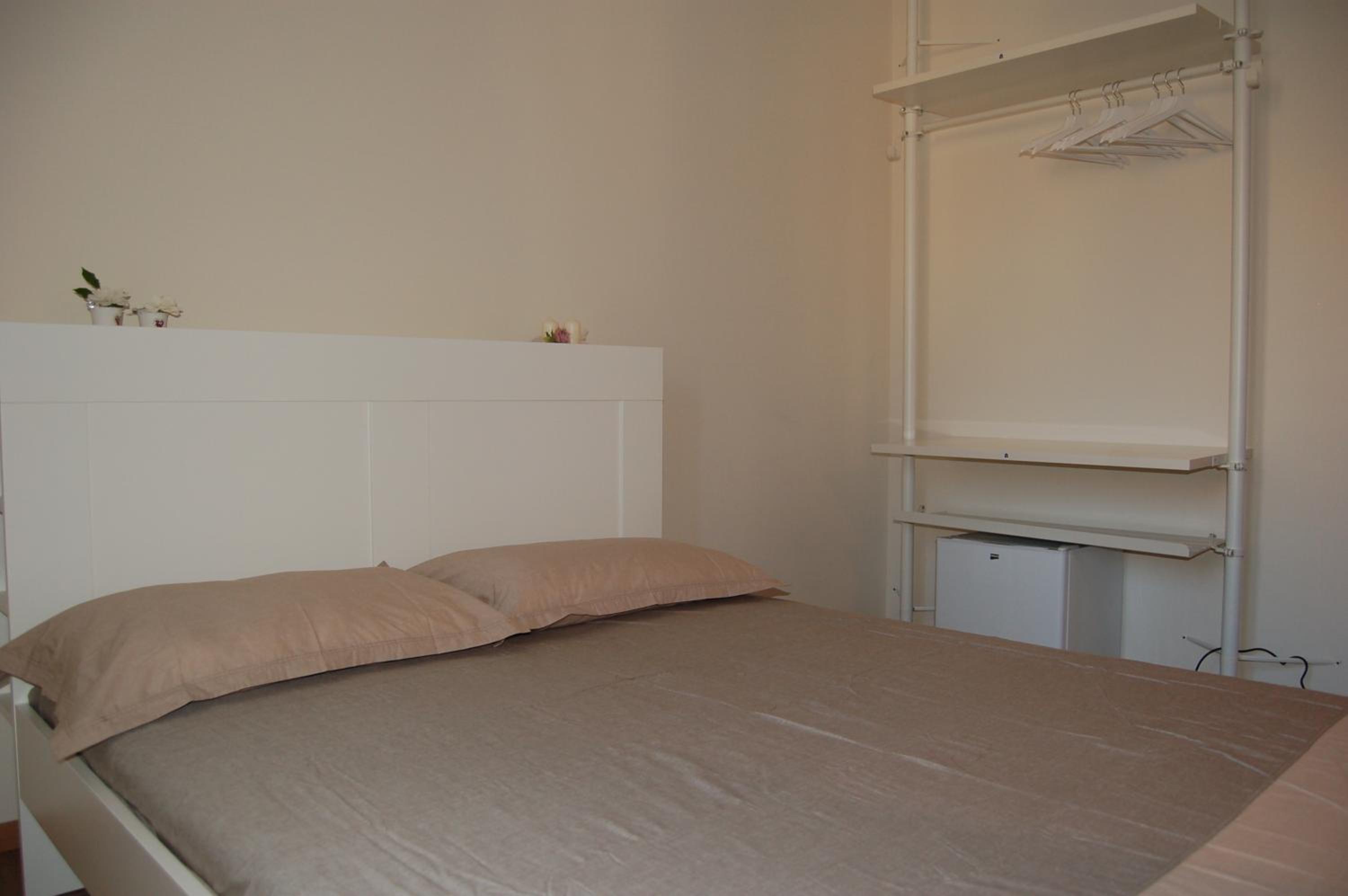 Double Room - Photo 2