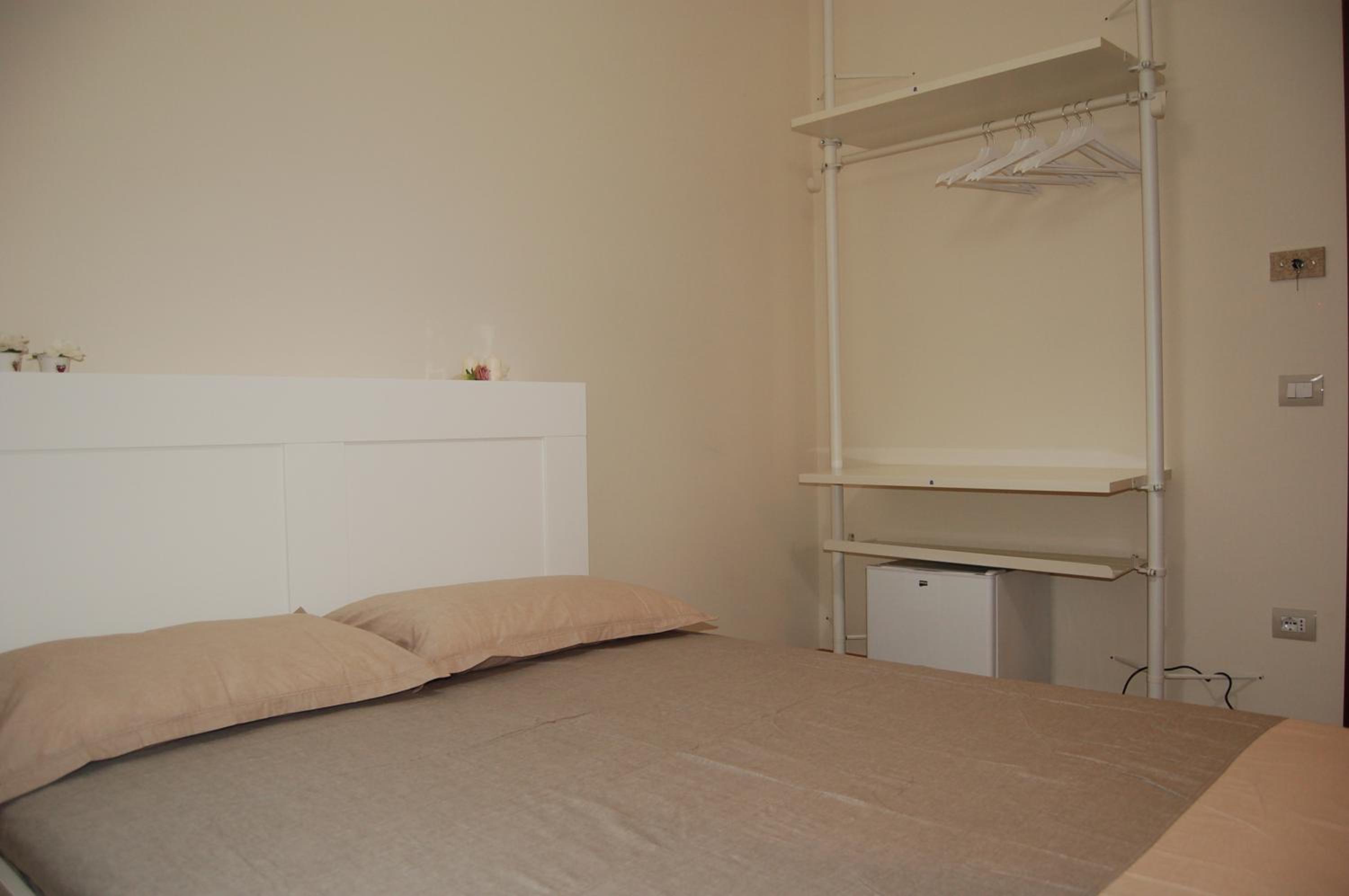 Double Room - Photo 4