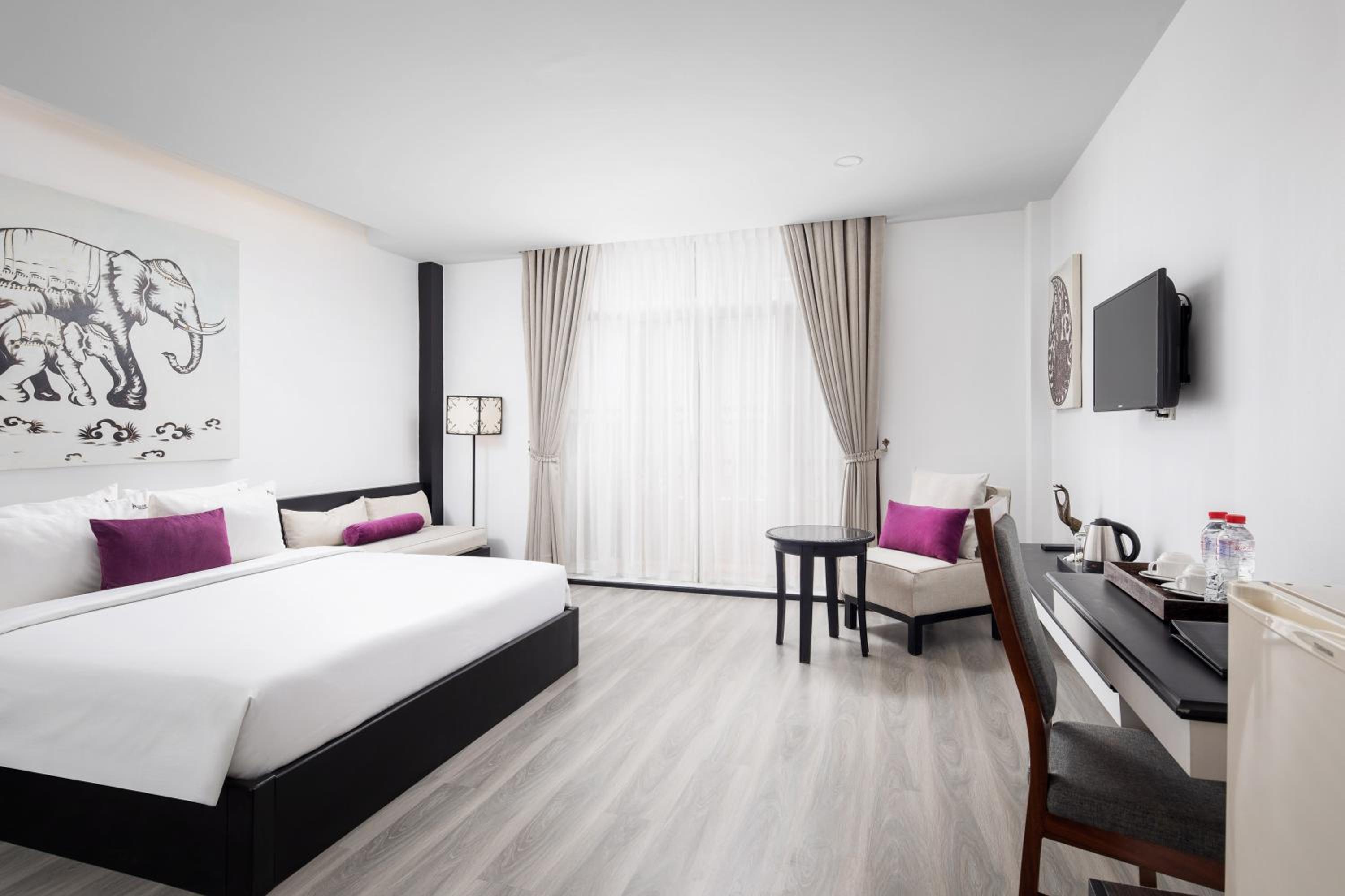 Deluxe Double Room with Balcony