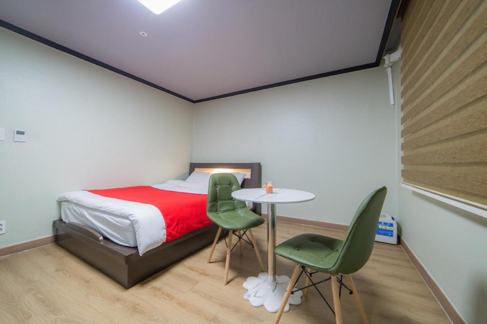 Double Room - Photo 4
