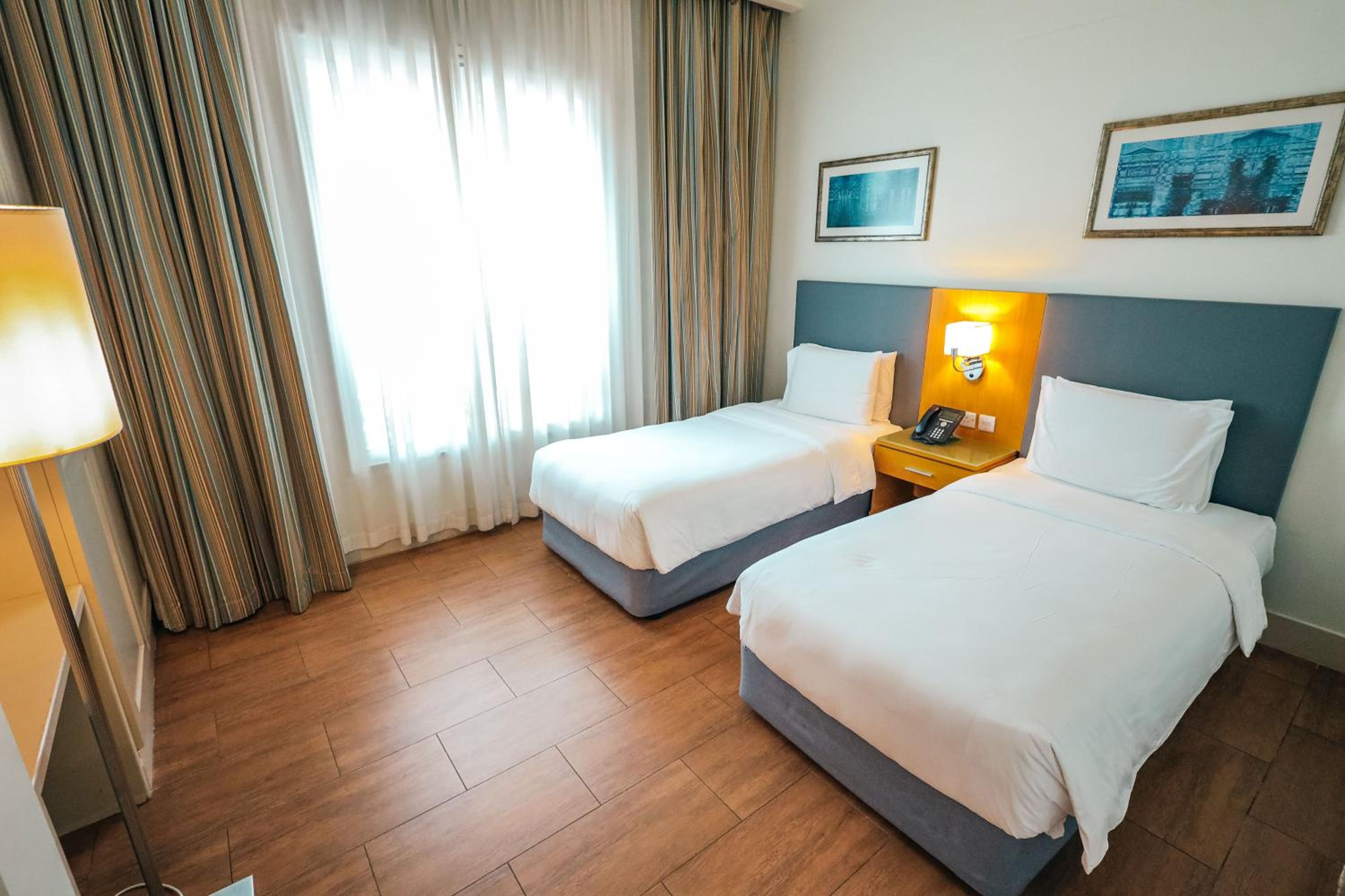Deluxe Double or Twin Room - Photo 8