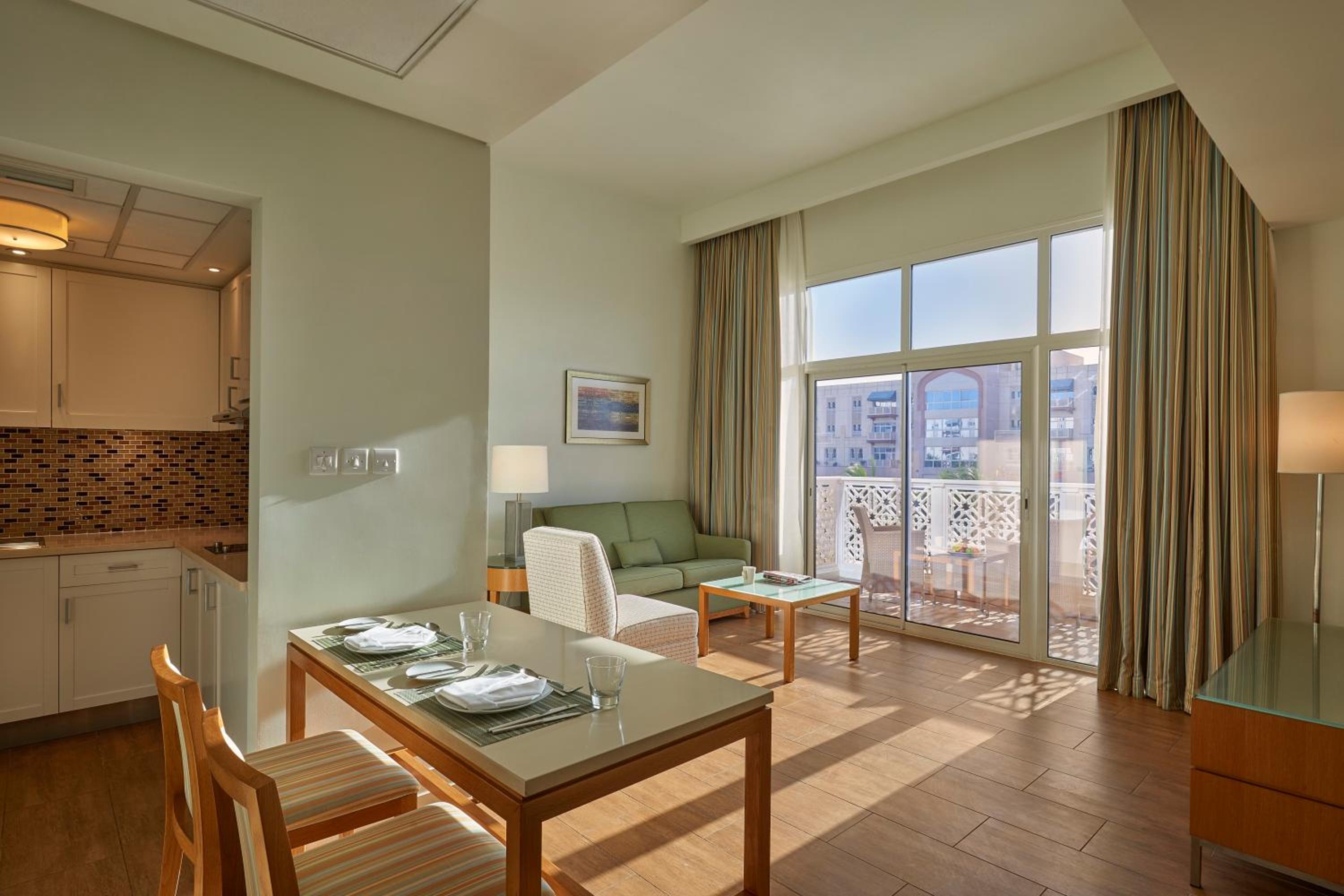  Executive Suite with Balcony and Garden View - Photo 7