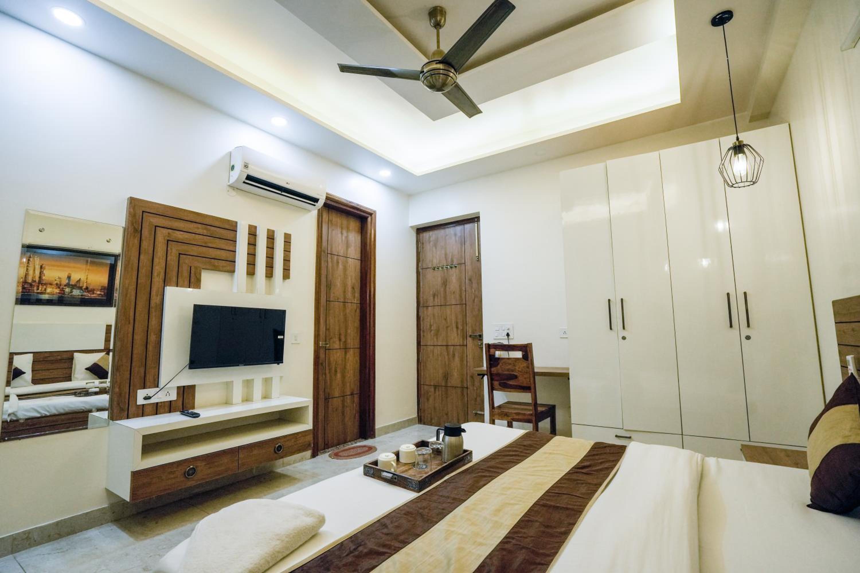 King Room with Balcony photo 3