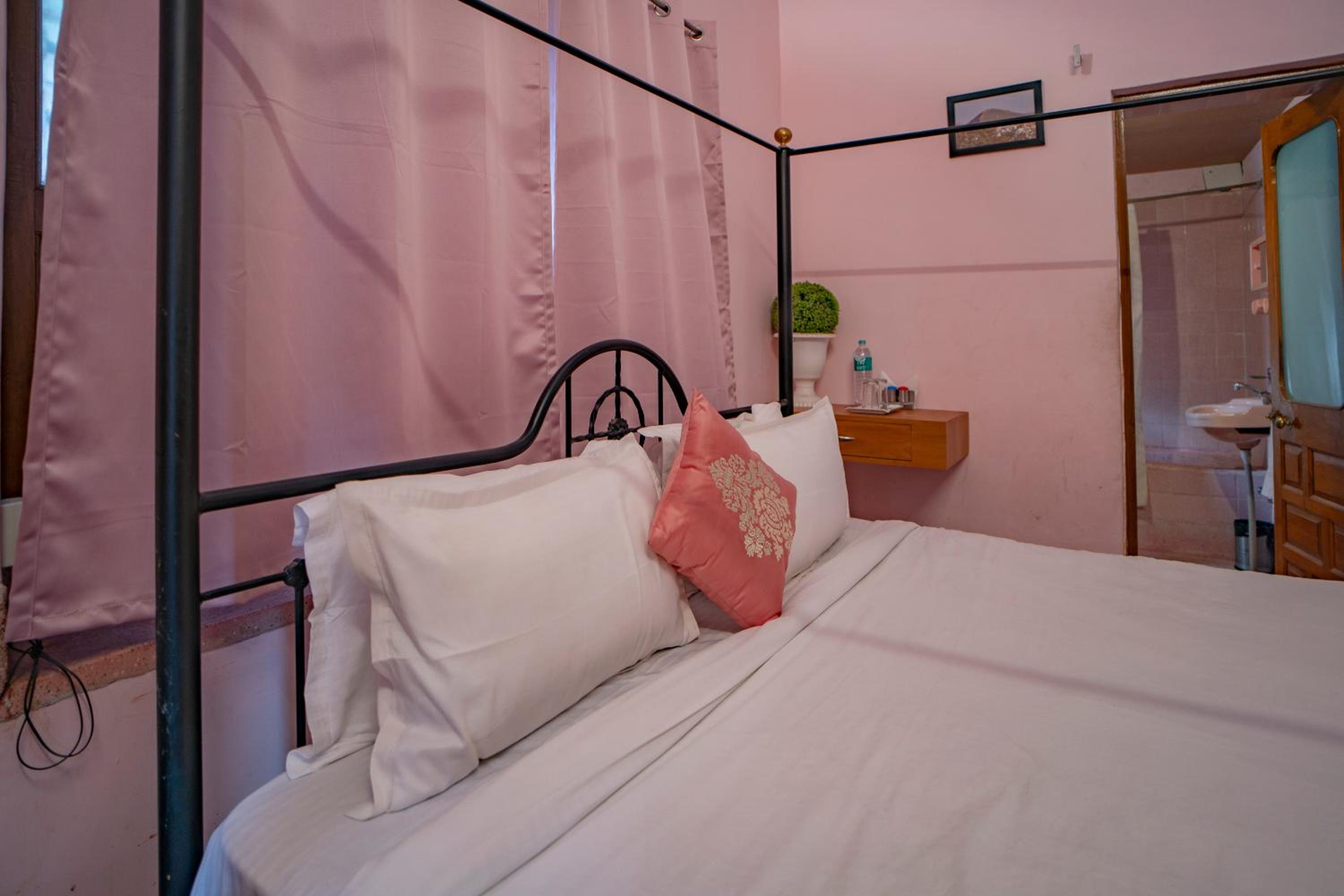Superior Double Room - Photo 9